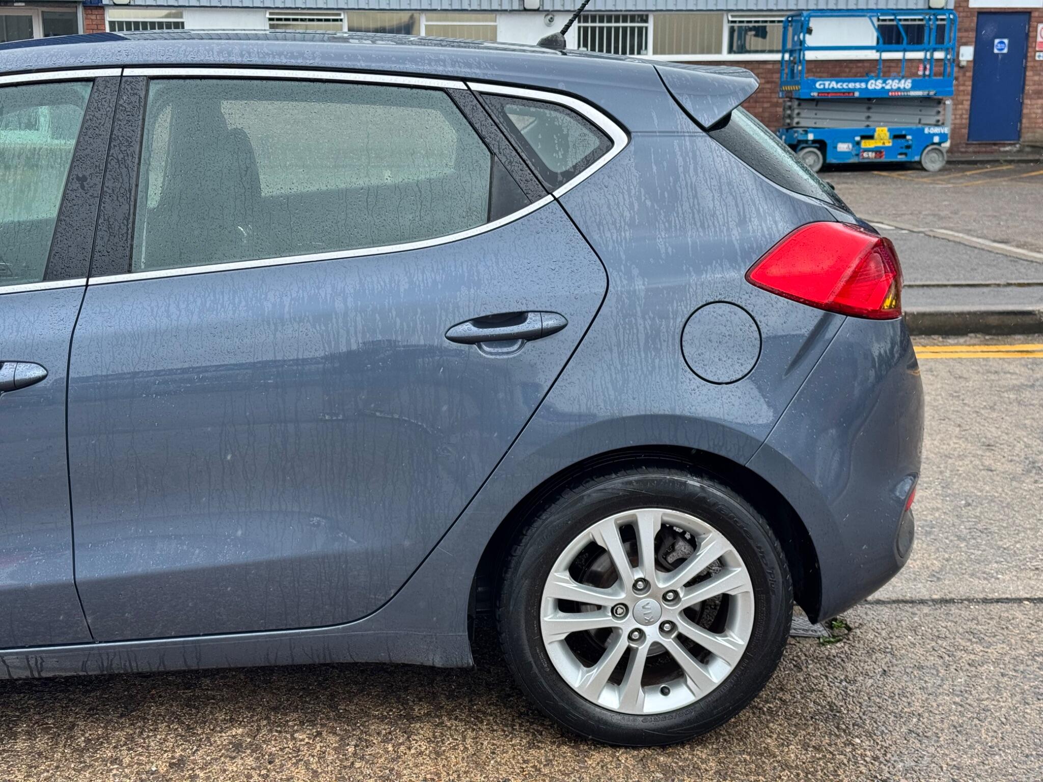 Kia Ceed view 35
