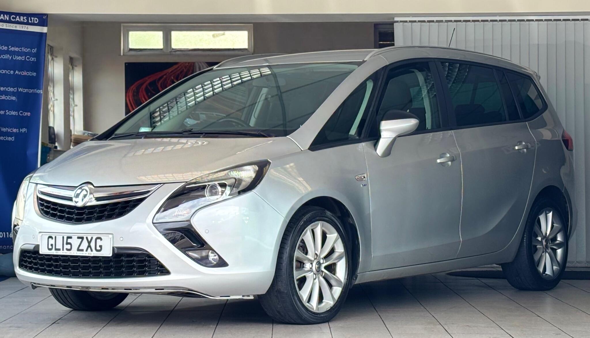 Vauxhall Zafira Tourer view 3