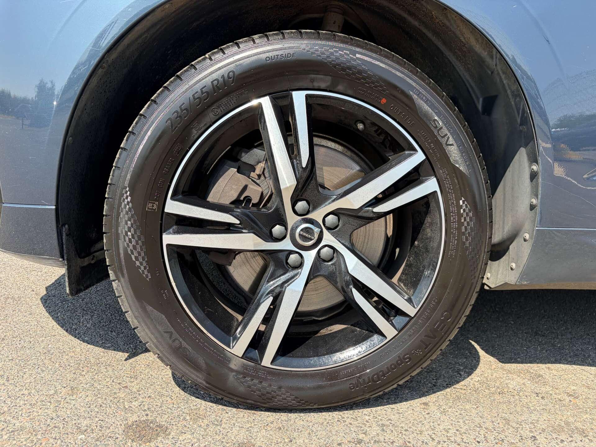 Volvo XC60 view 10