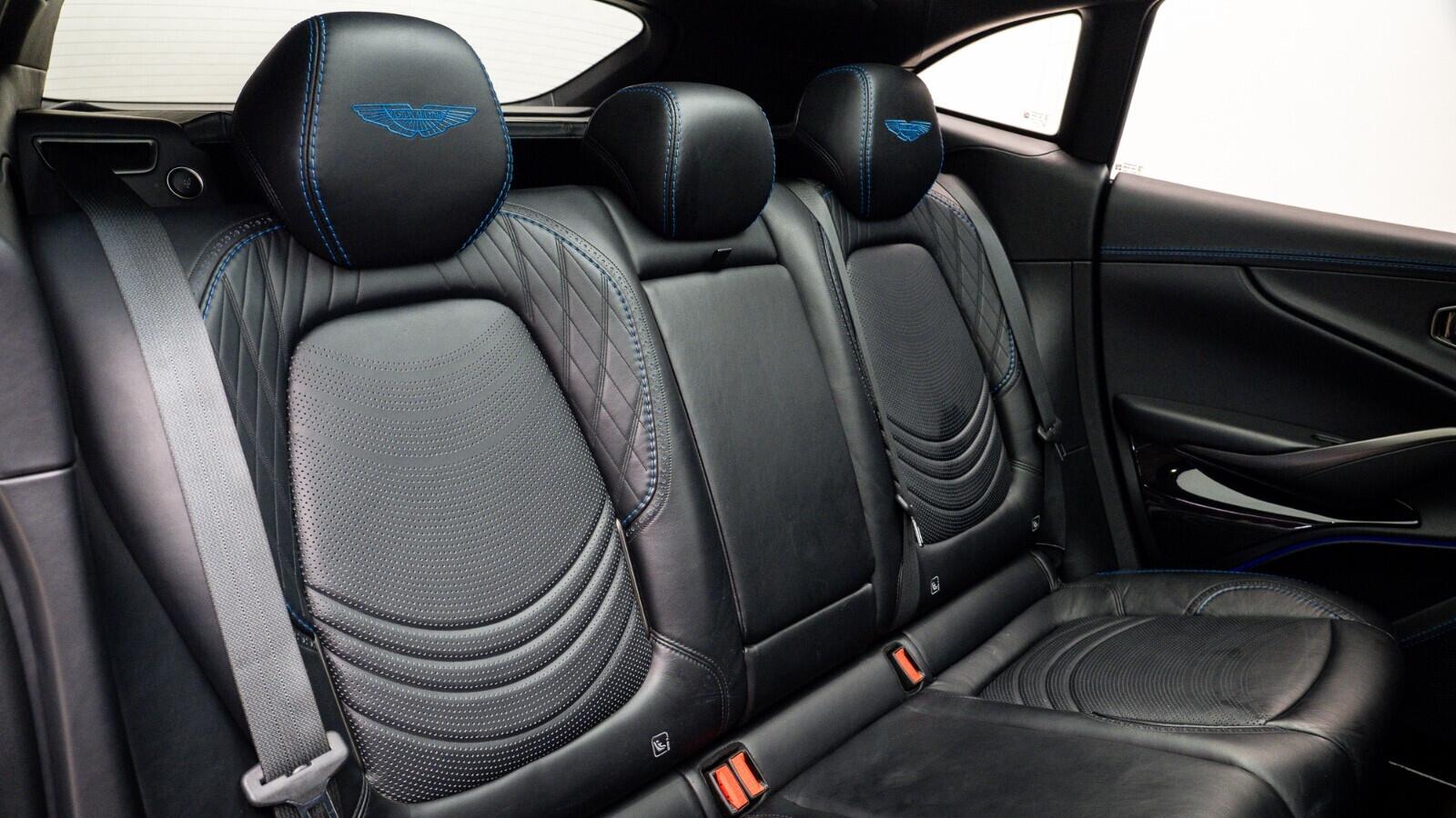 Aston Martin DBX view 7