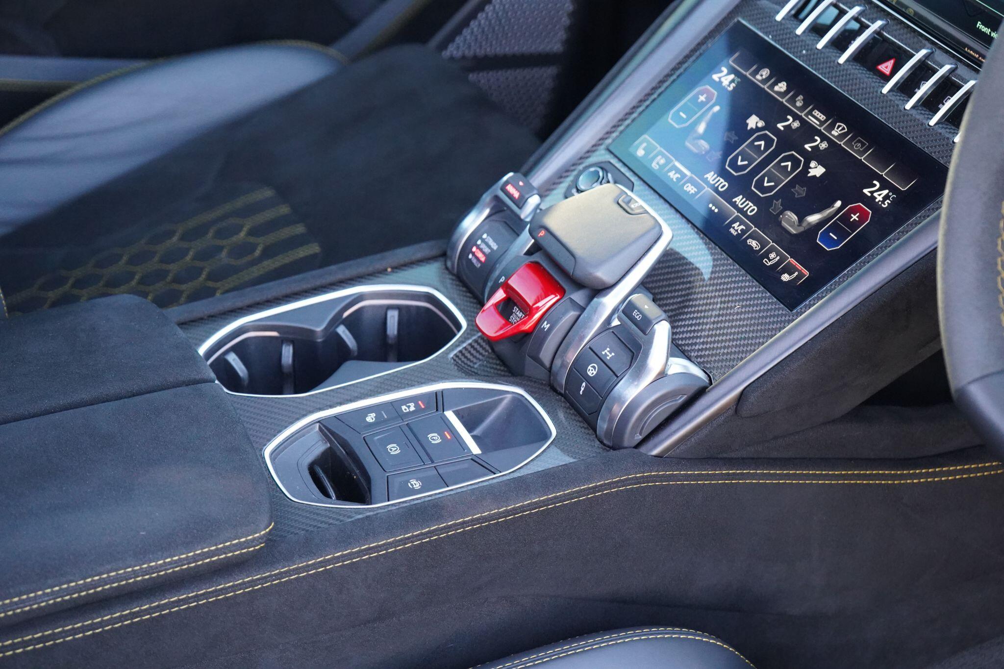 Lamborghini Urus view 26