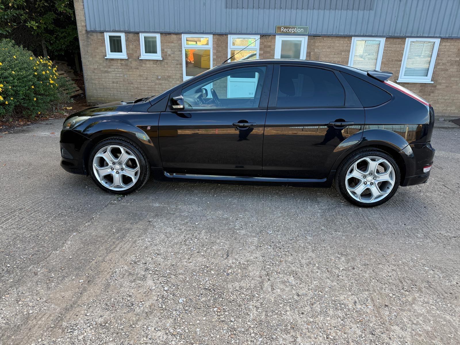 Ford Focus view 2