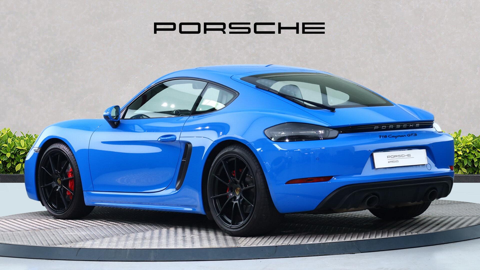 Porsche Cayman view 5