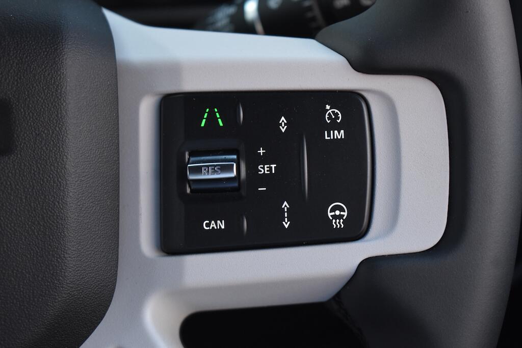 Land Rover Defender view 48