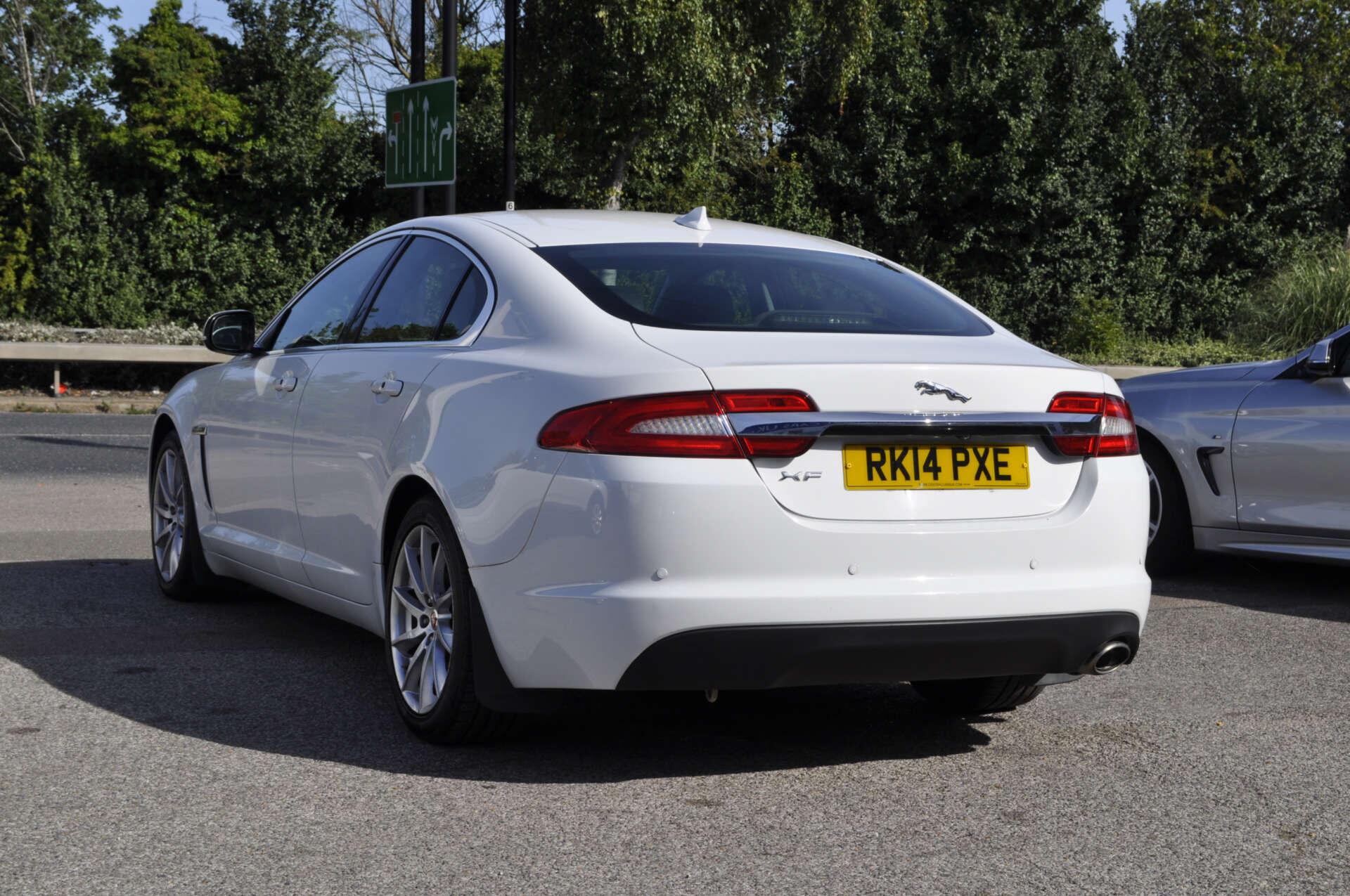 Jaguar XF view 5