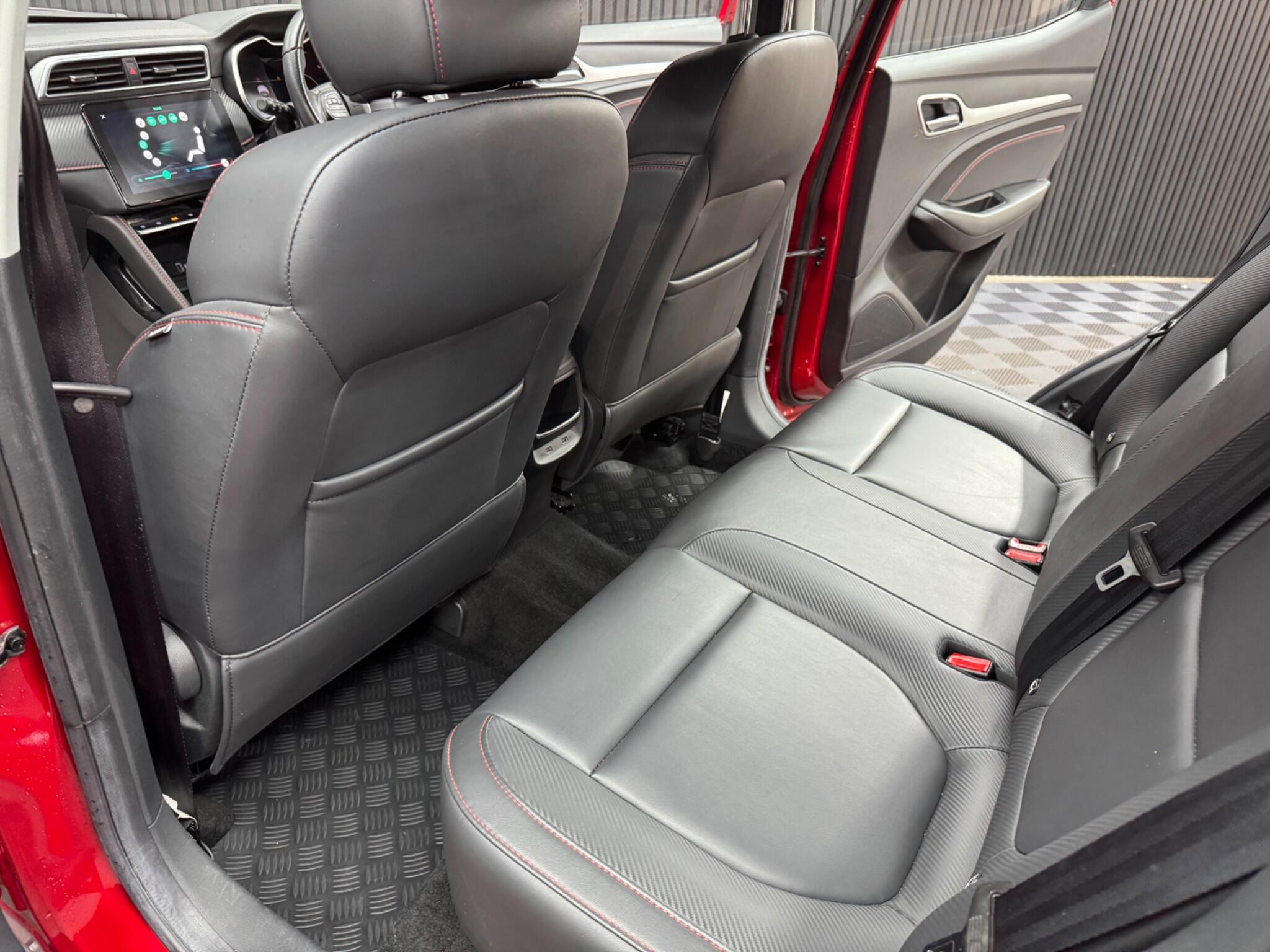 MG ZS view 37
