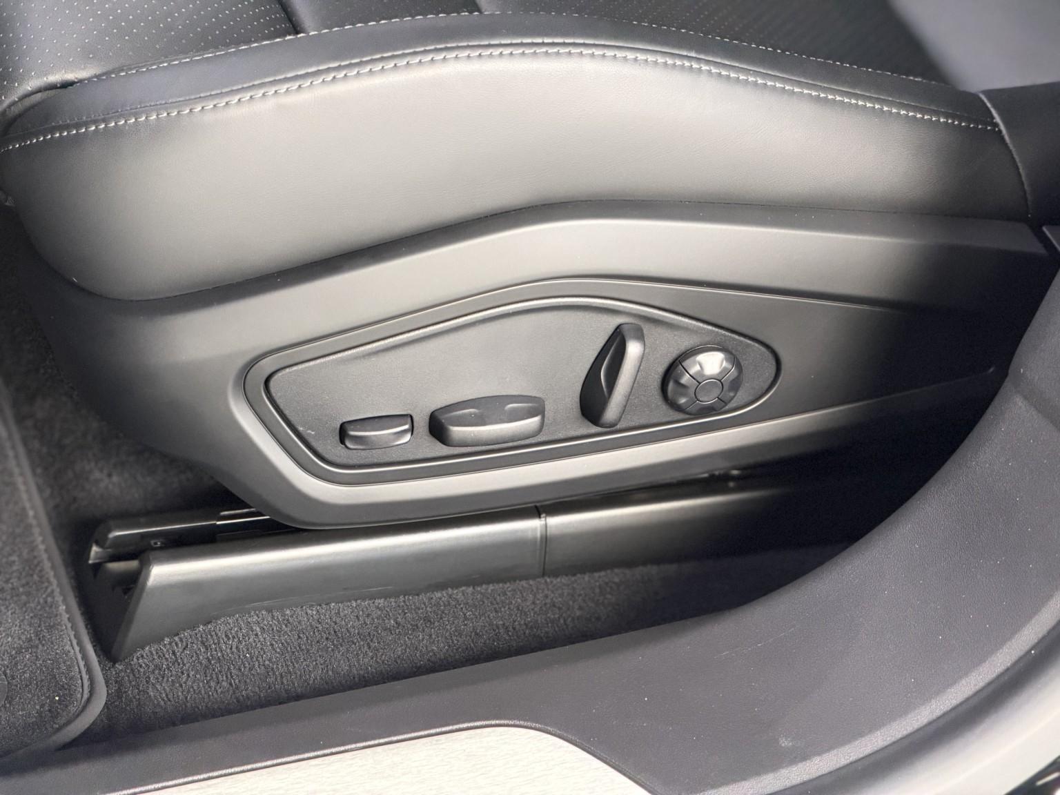 Porsche Taycan view 62