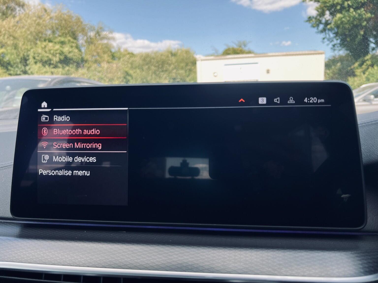 BMW 5 Series view 20