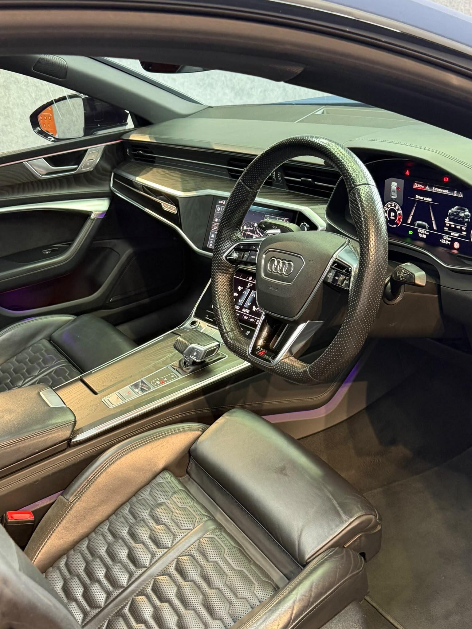Audi RS7 view 2
