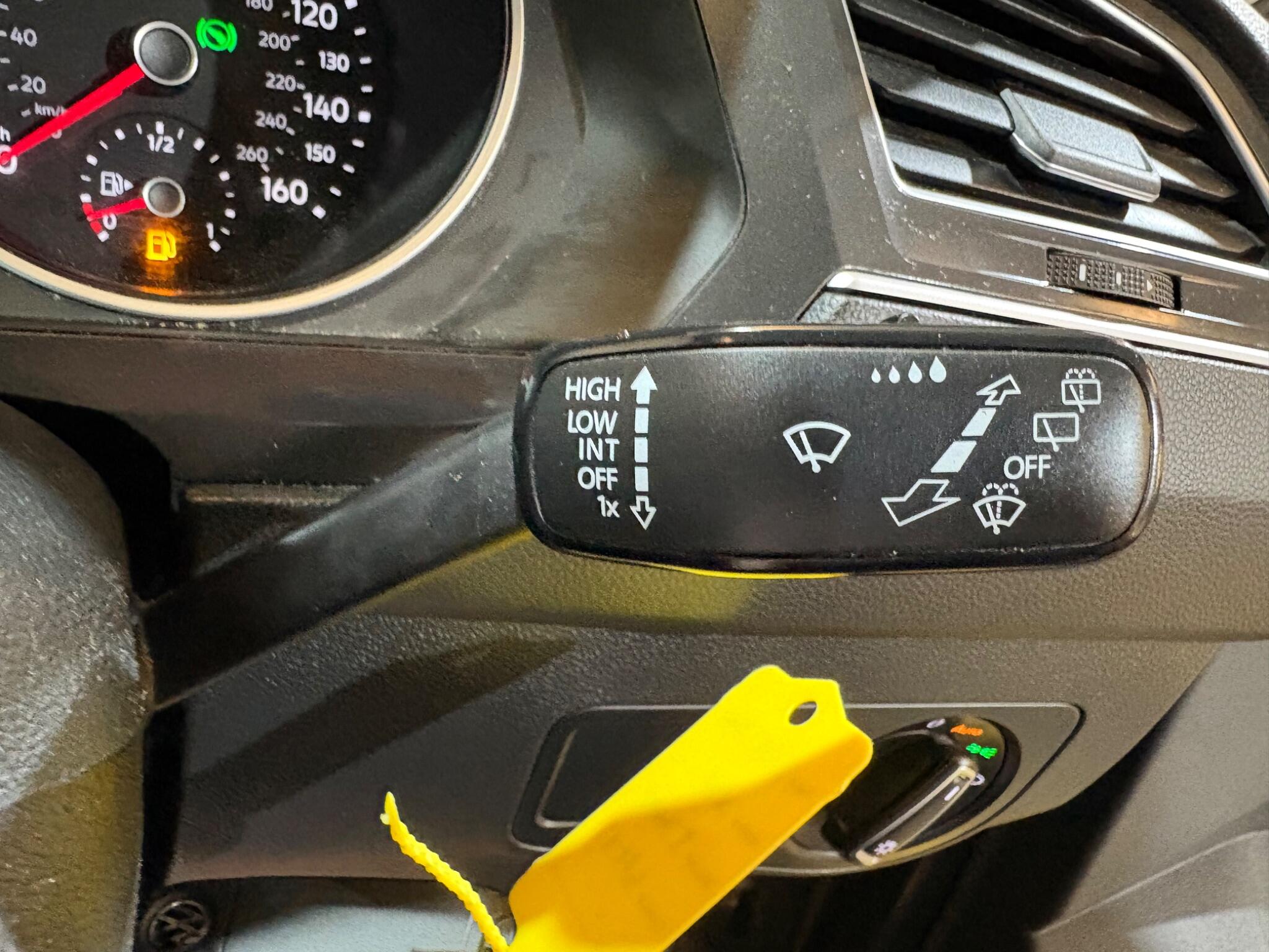 Volkswagen Tiguan view 31