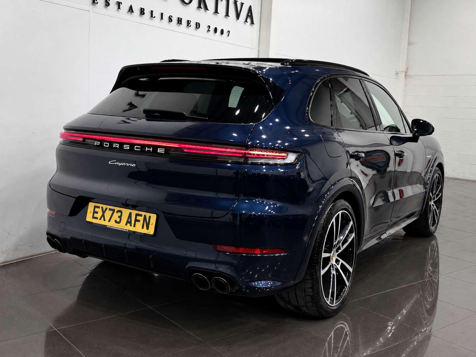 Porsche Cayenne view 4