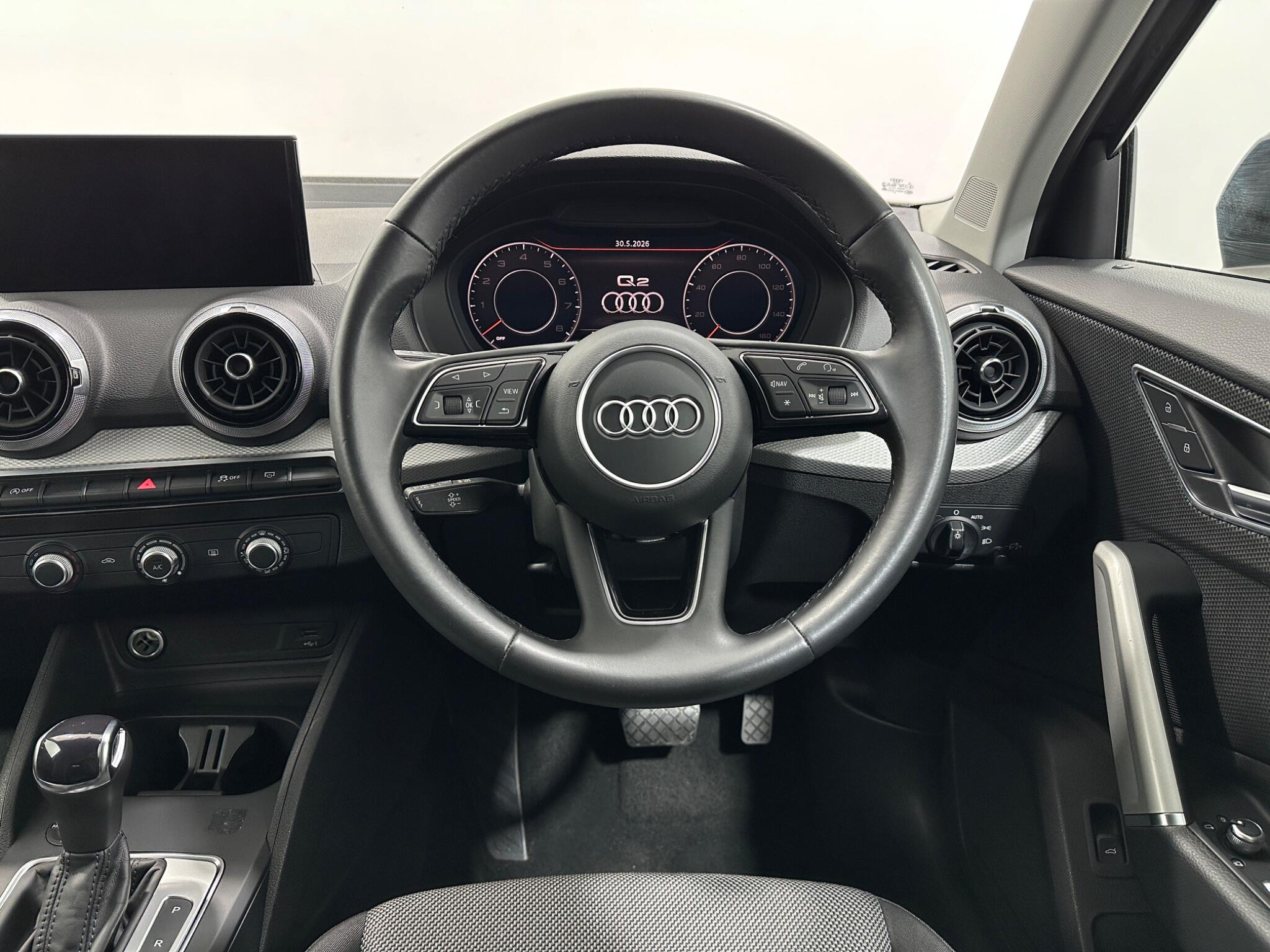 Audi Q2 view 13