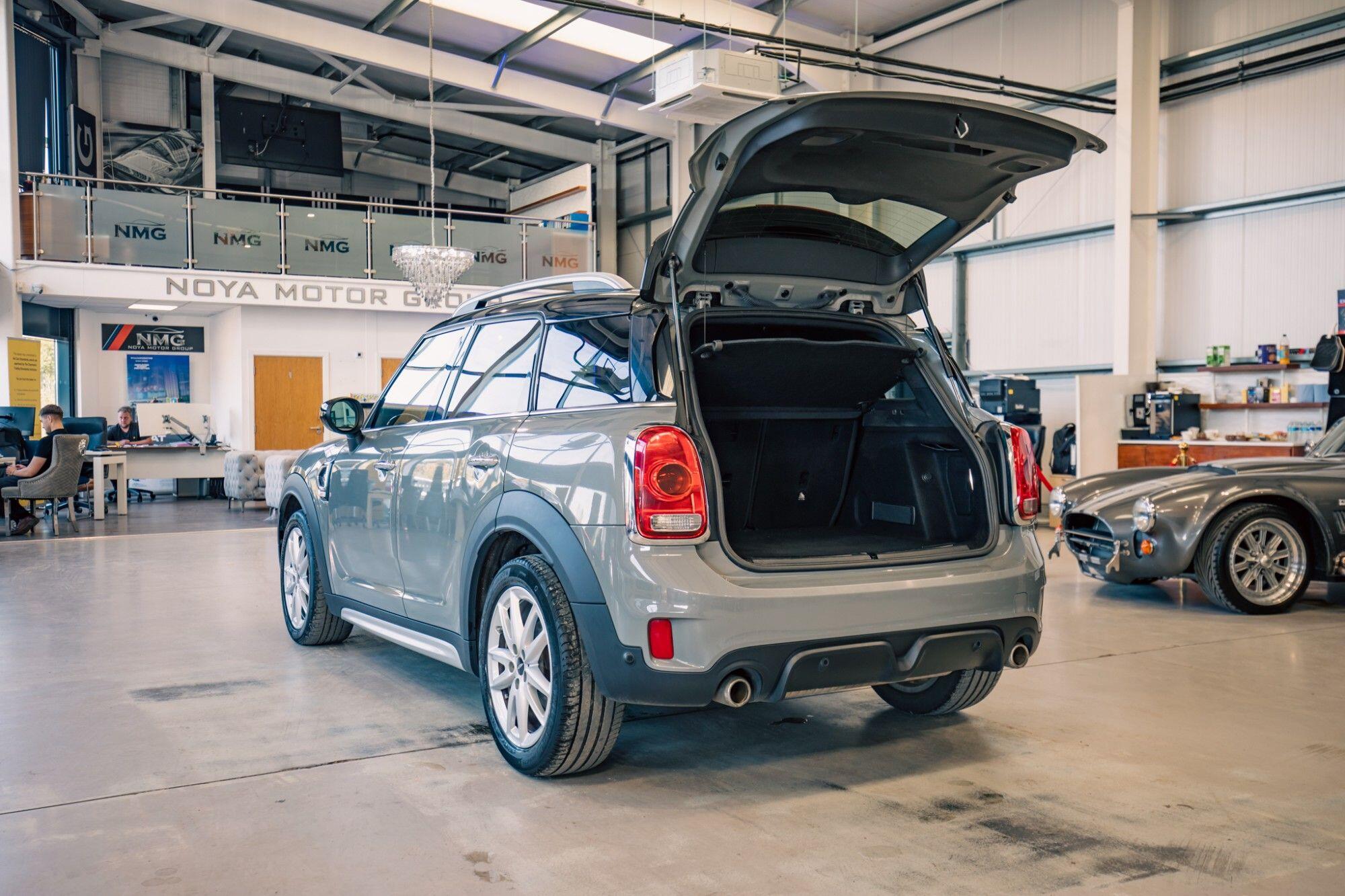 Mini Countryman view 31