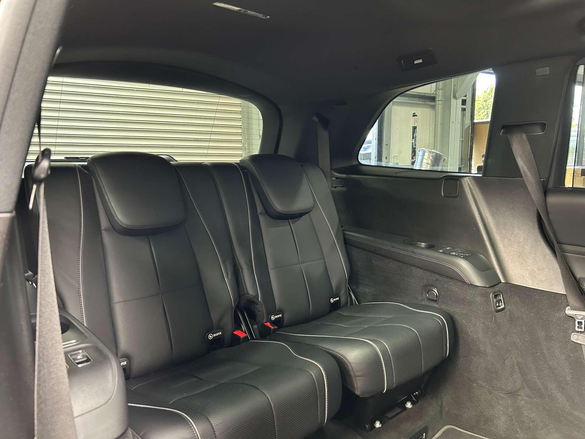 Mercedes-Benz GLS view 40