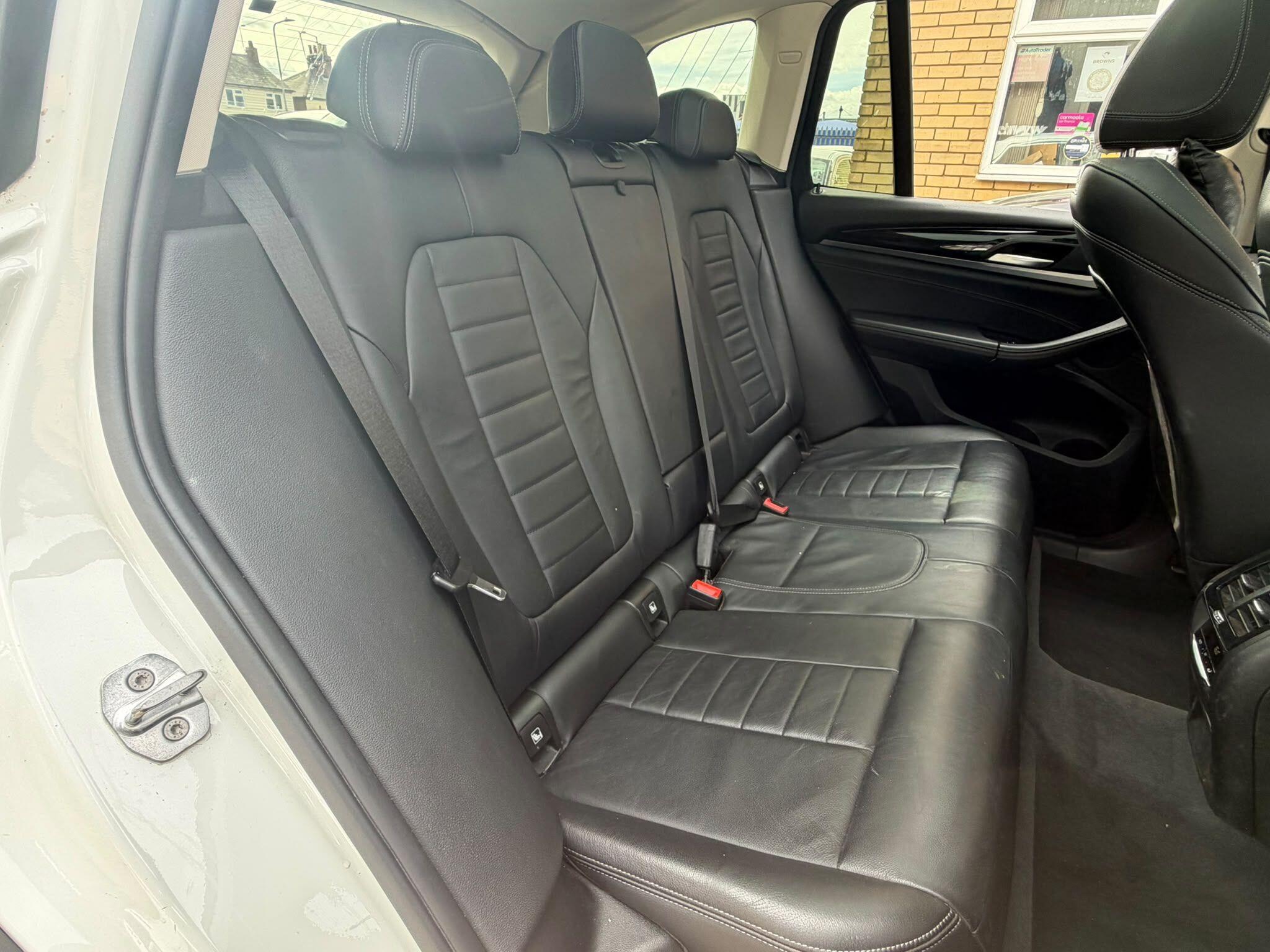 BMW X3 view 13