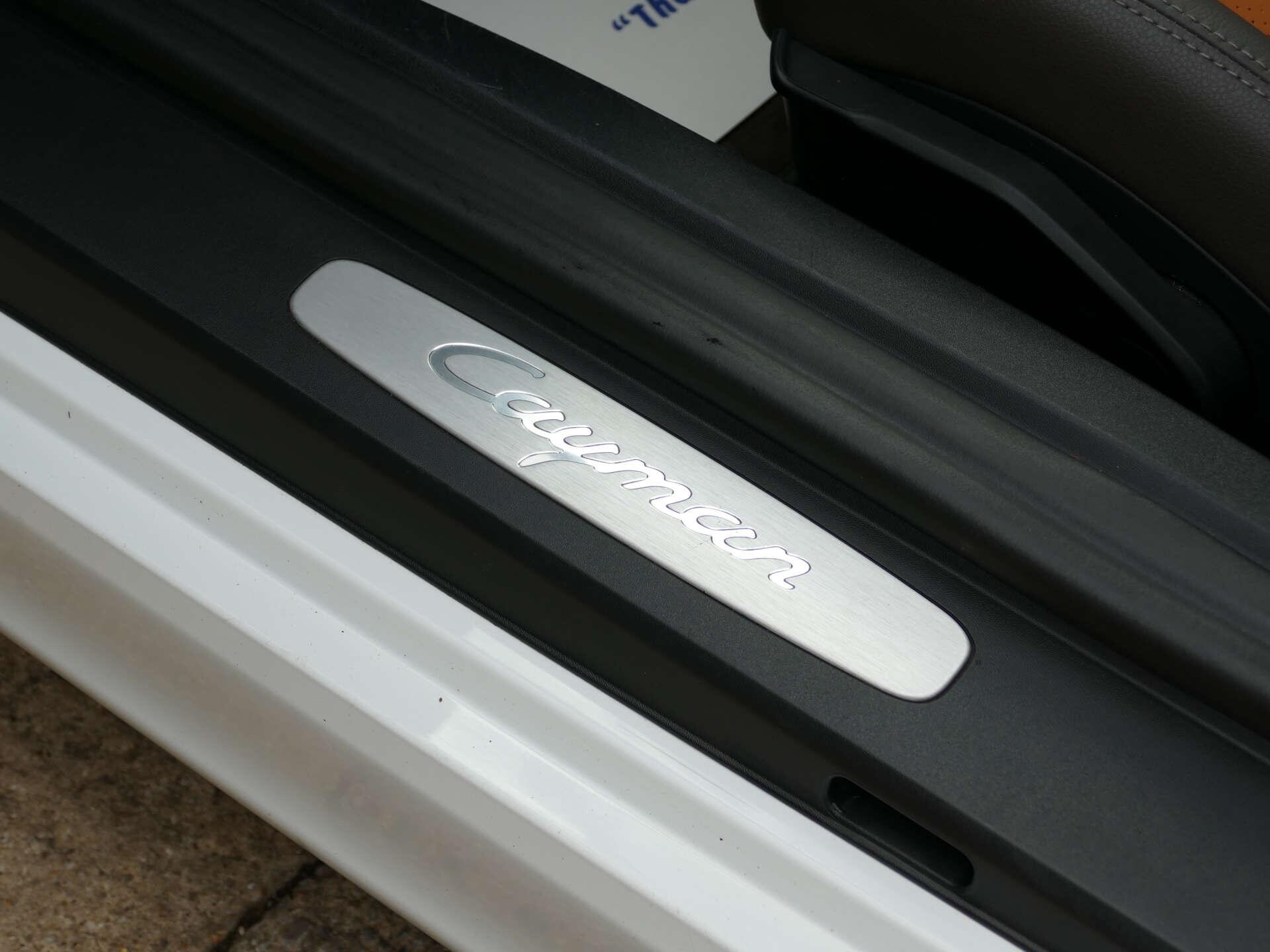 Porsche Cayman view 46