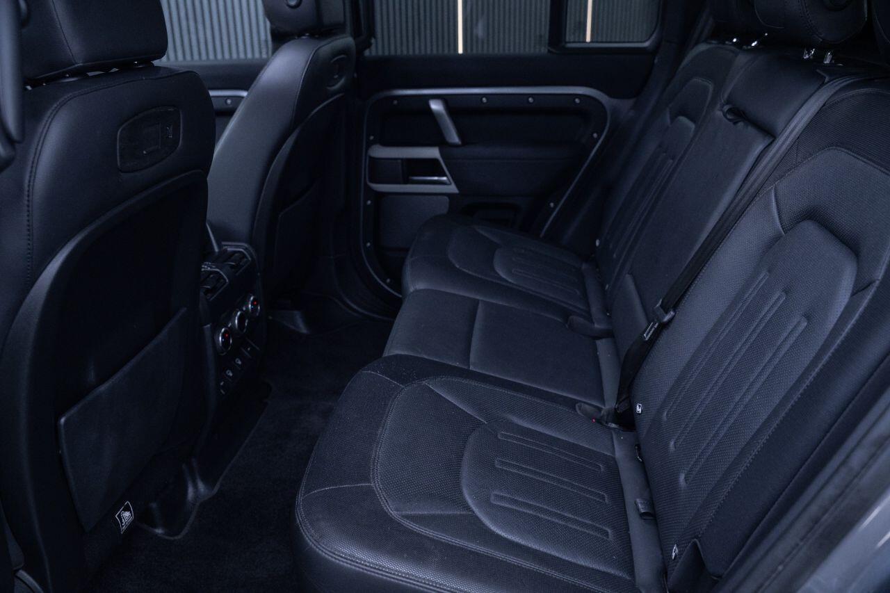 Land Rover Defender view 40