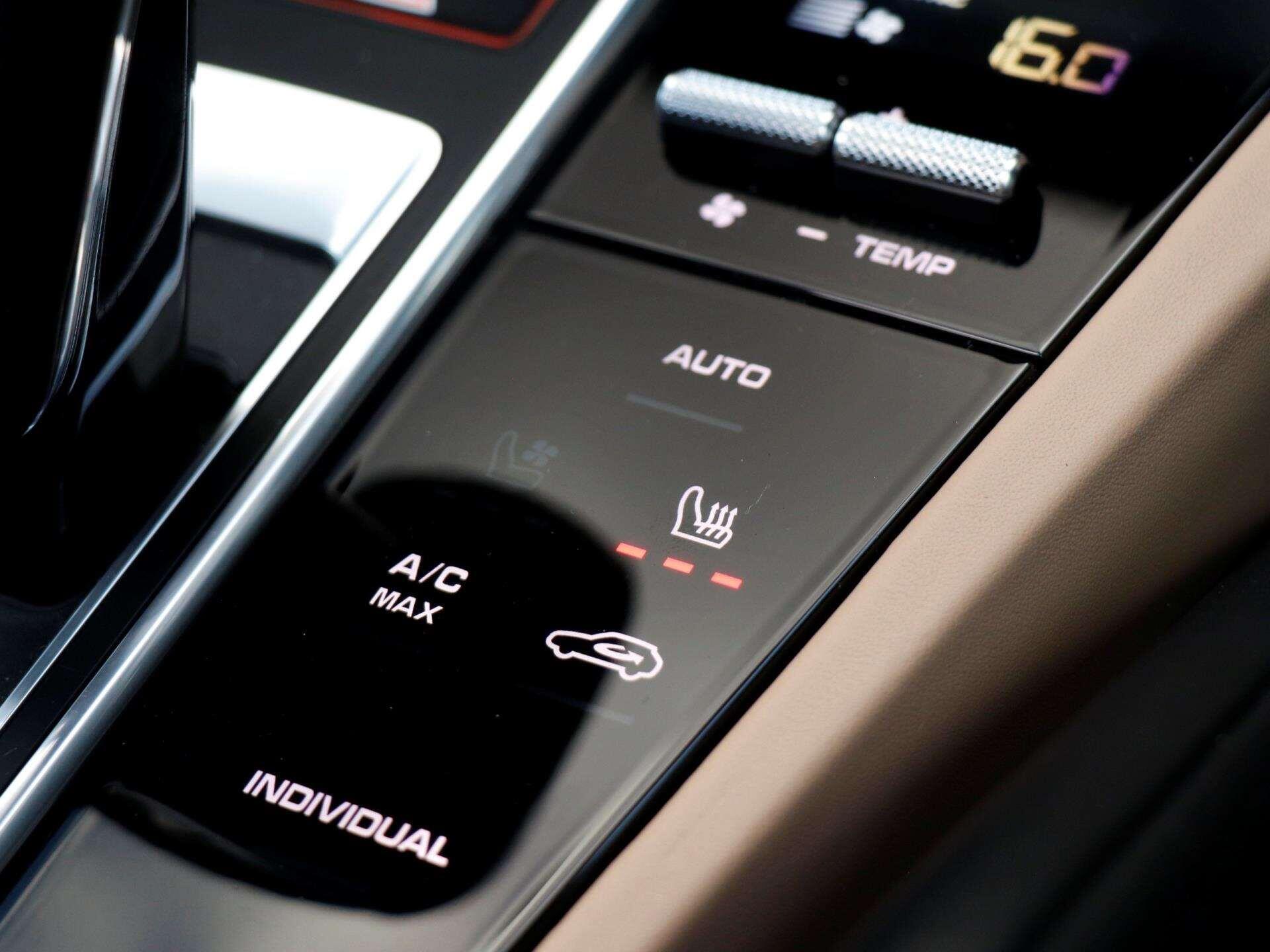 Porsche Cayenne view 19