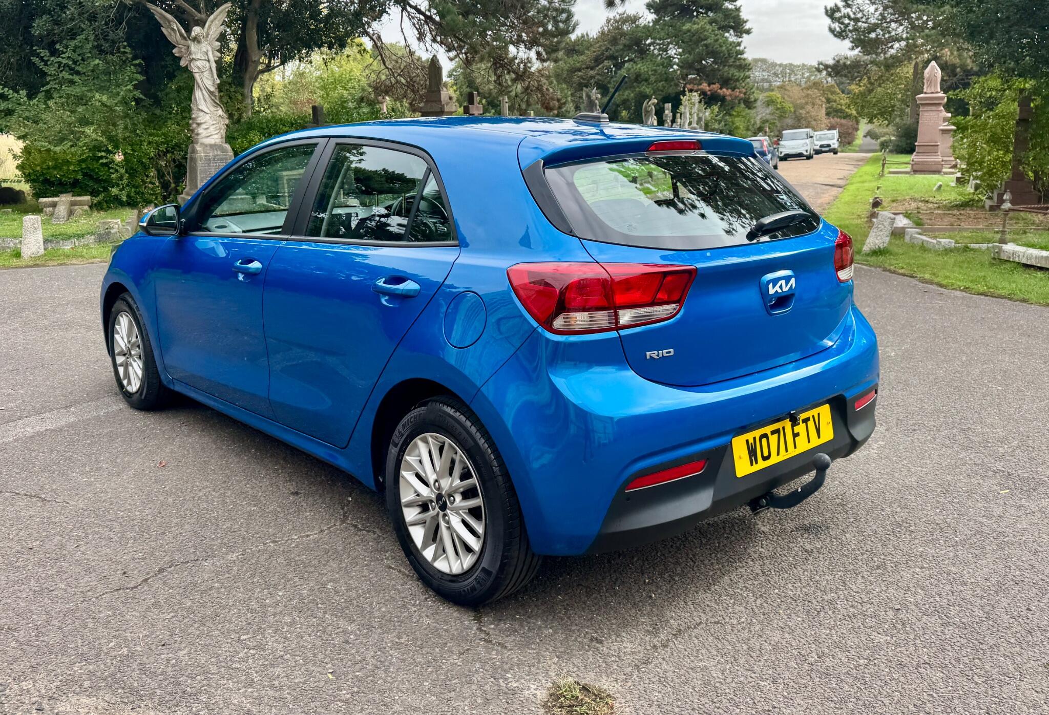 Kia Rio view 12