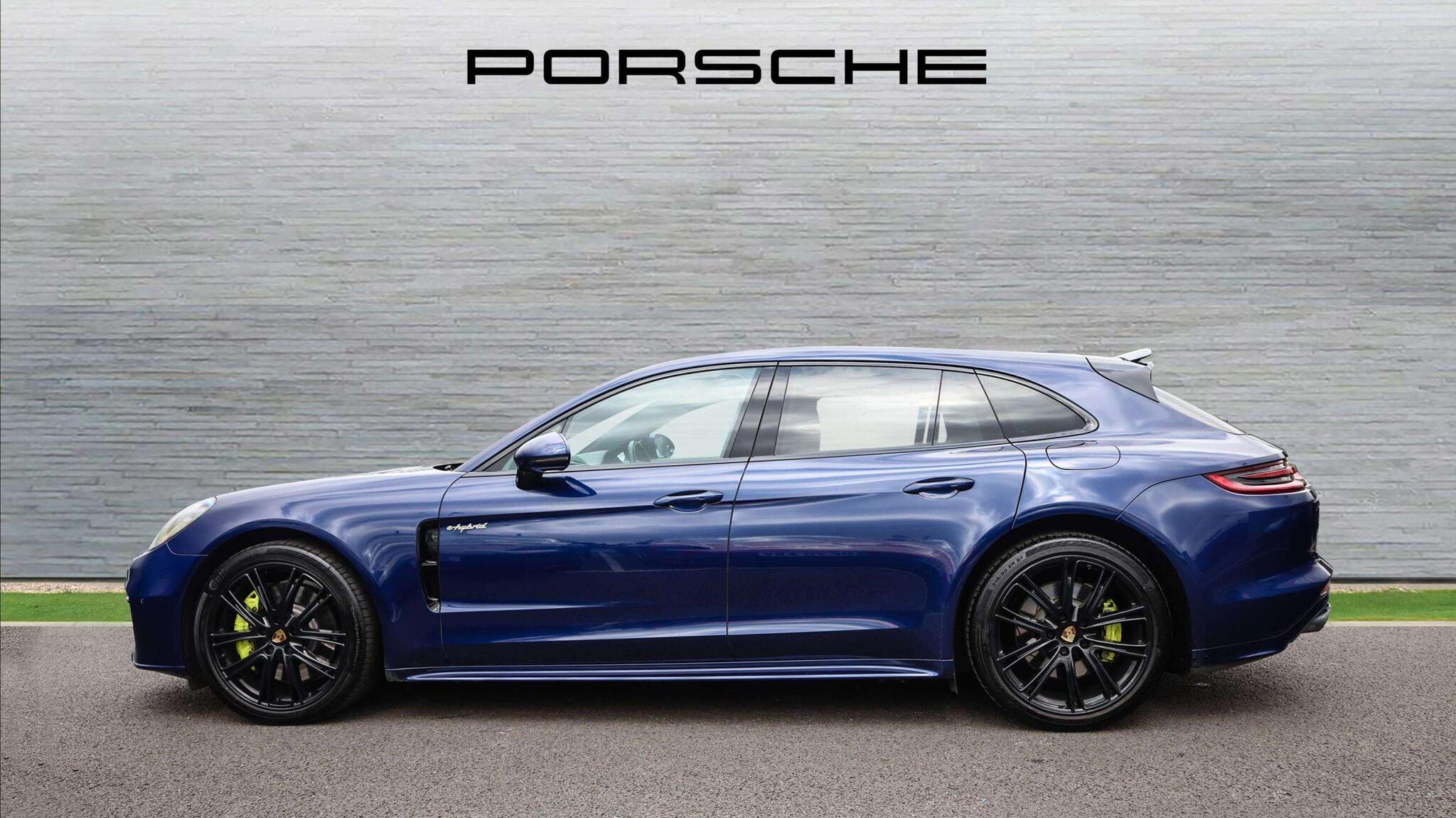 Porsche Panamera view 7