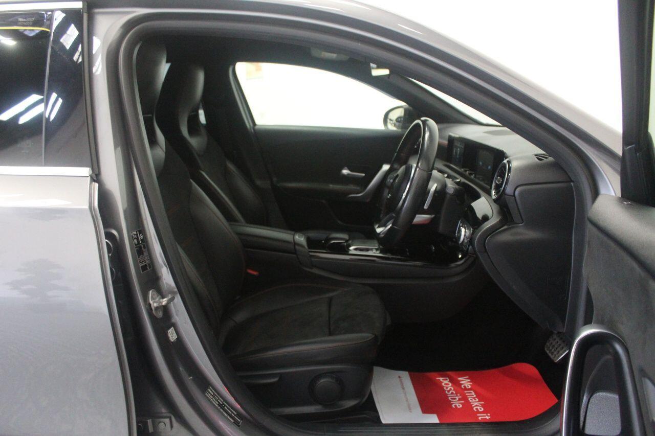 Mercedes-Benz A-Class view 26