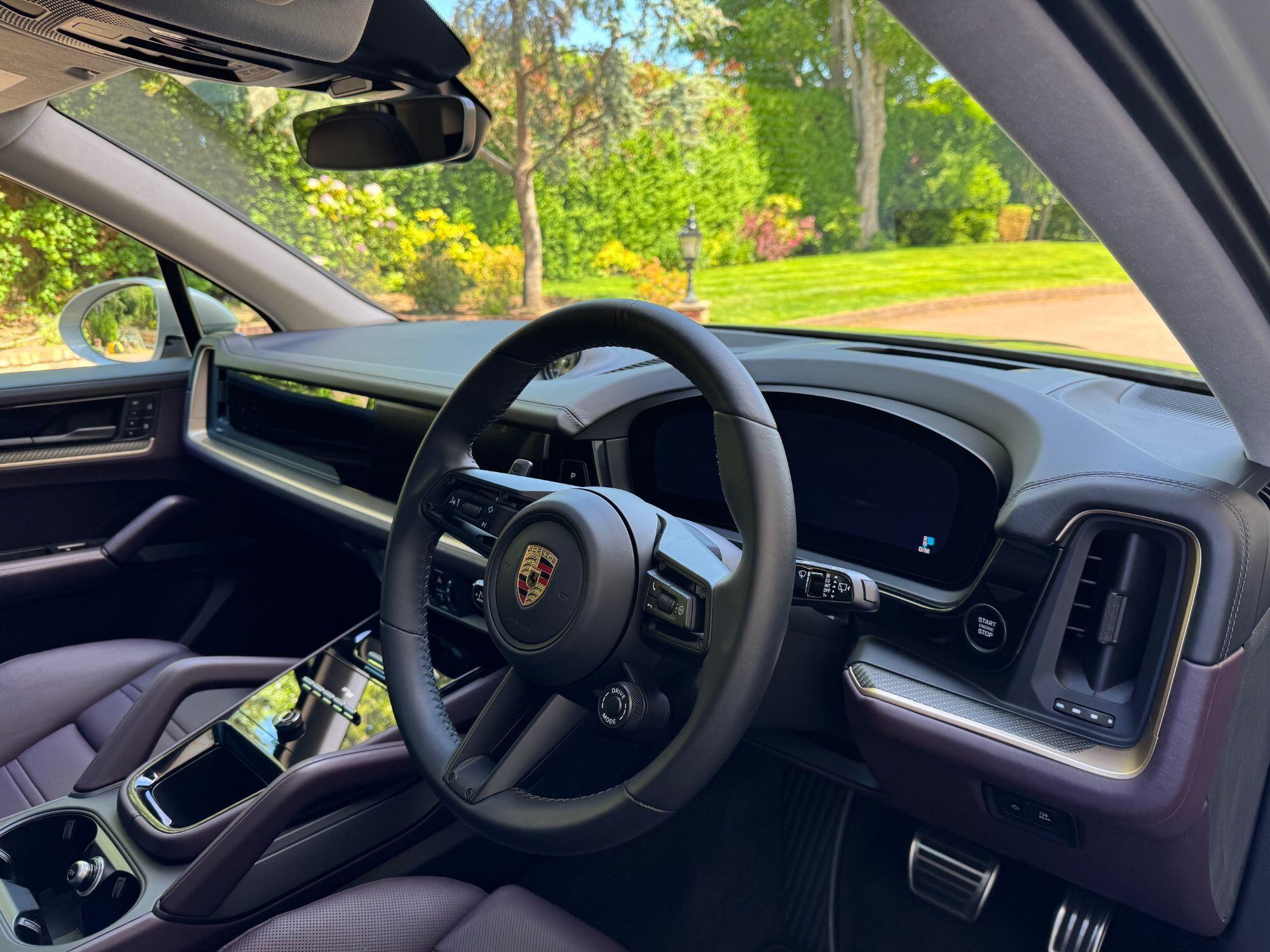 Porsche Cayenne view 34