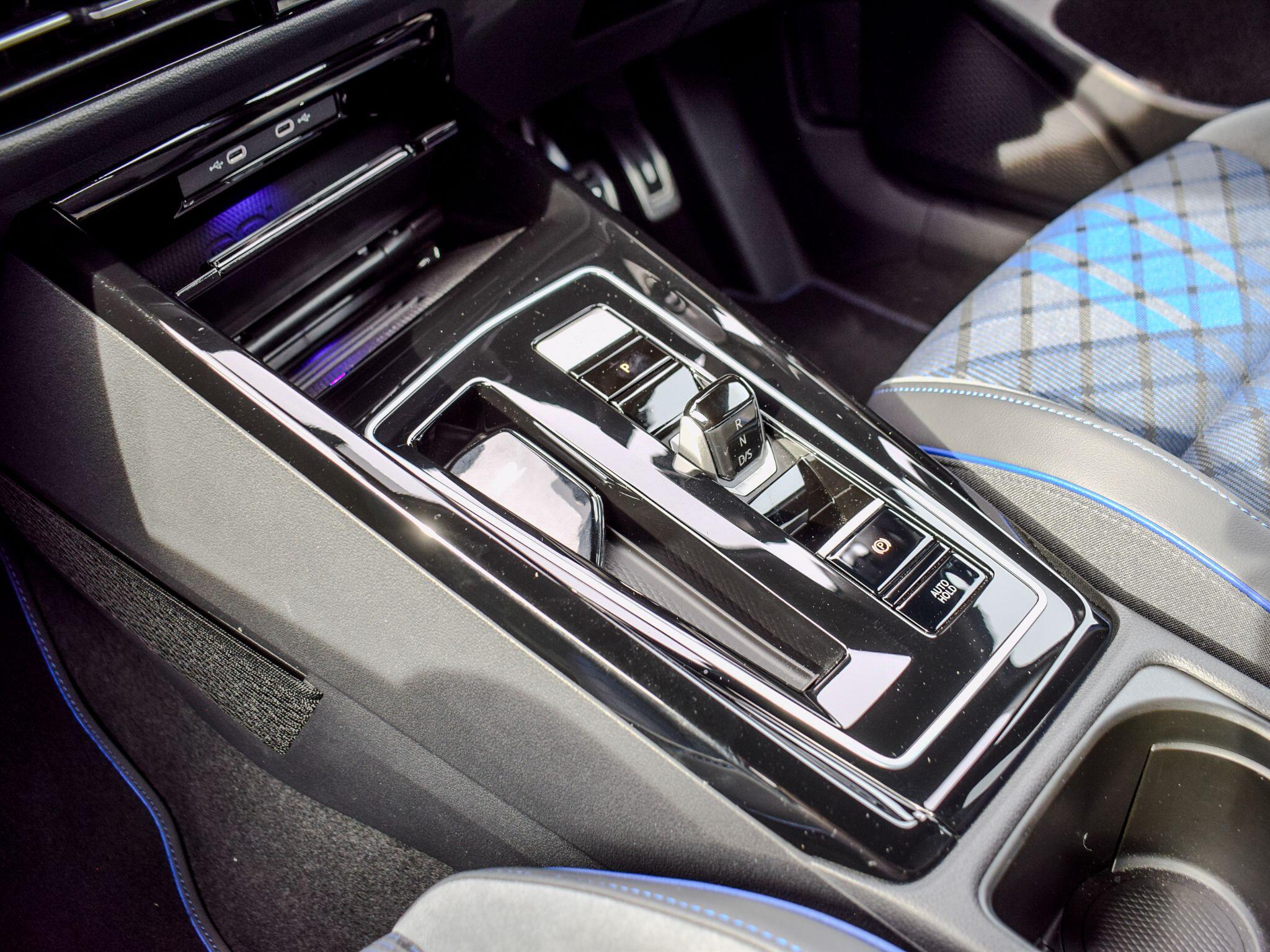 Volkswagen Golf view 33