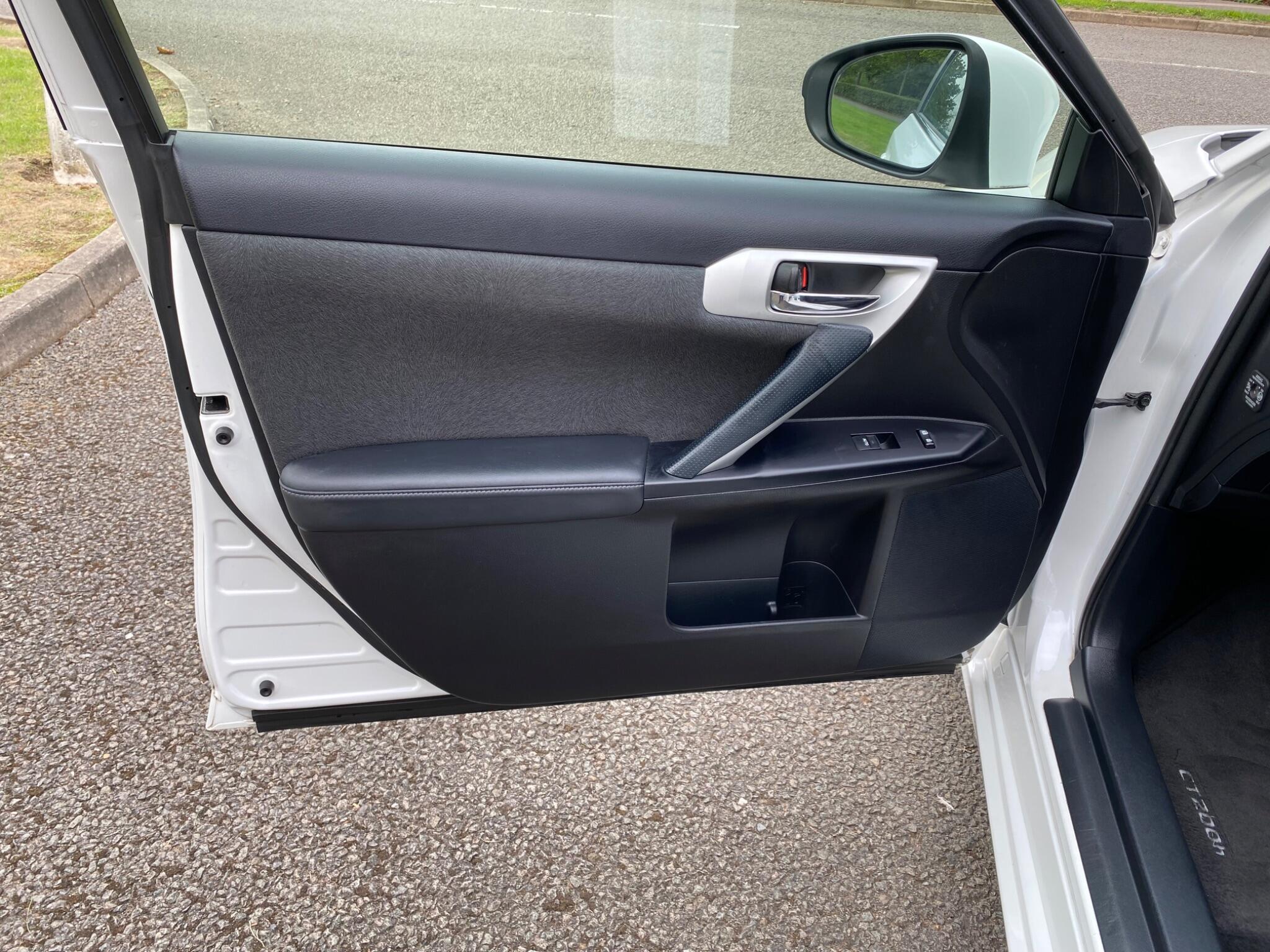 Lexus CT view 22