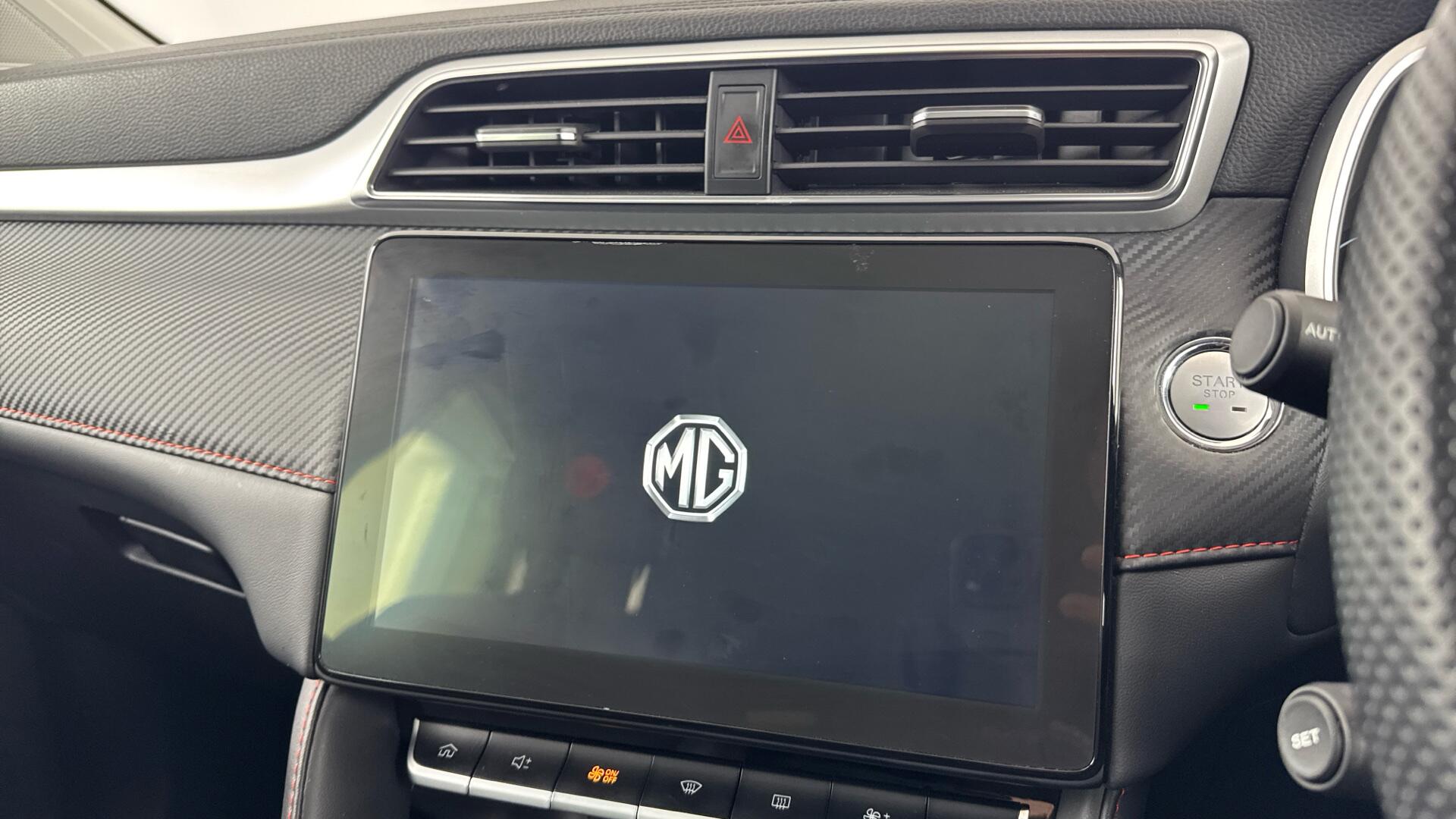 MG ZS view 13