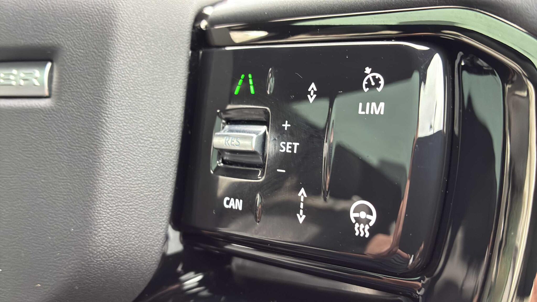 Land Rover Range Rover Evoque view 28