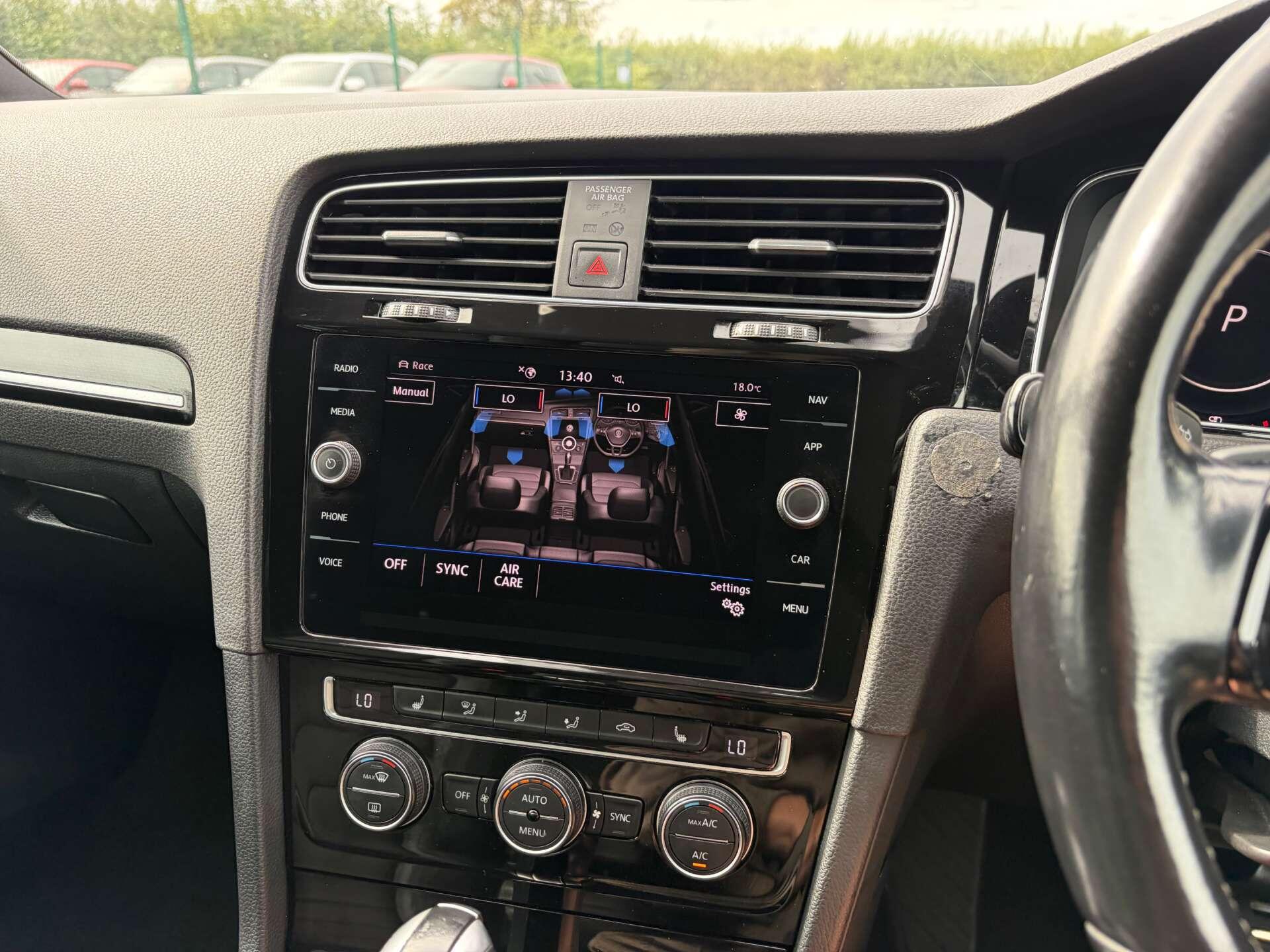 Volkswagen Golf view 48