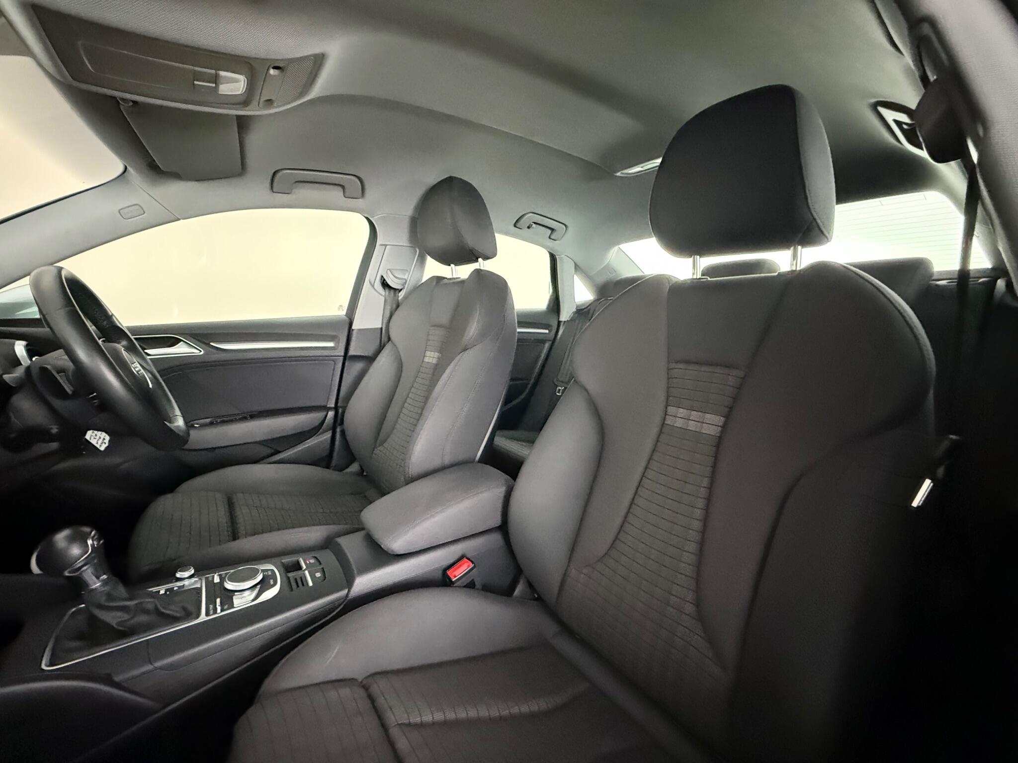 Audi A3 view 32