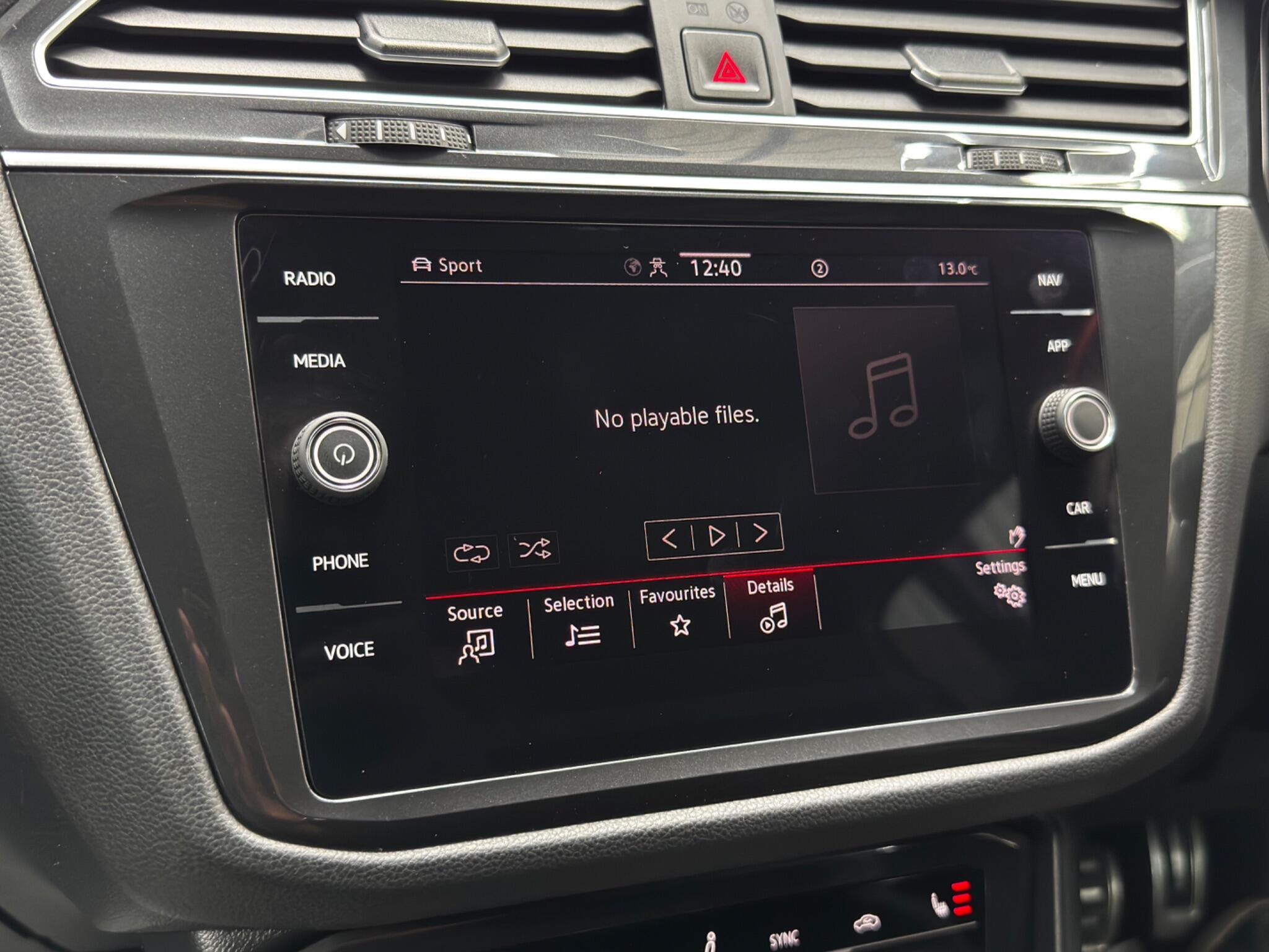 Volkswagen Tiguan view 31