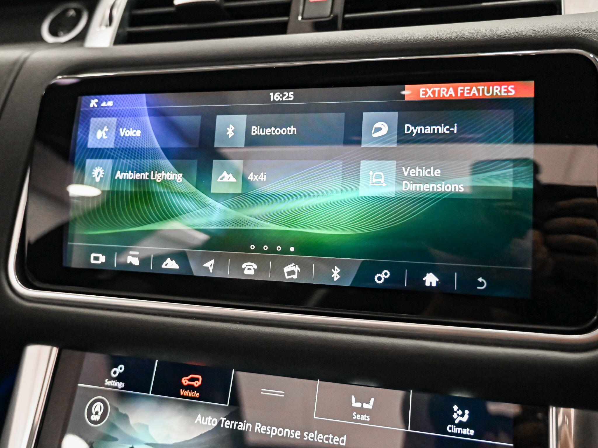 Land Rover Range Rover Sport view 13