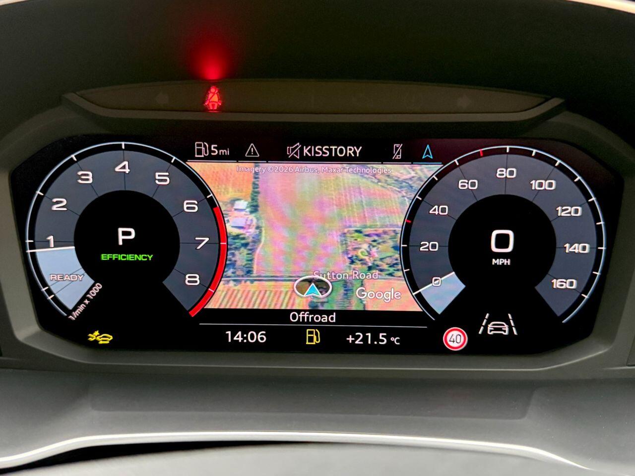 Audi Q3 view 16