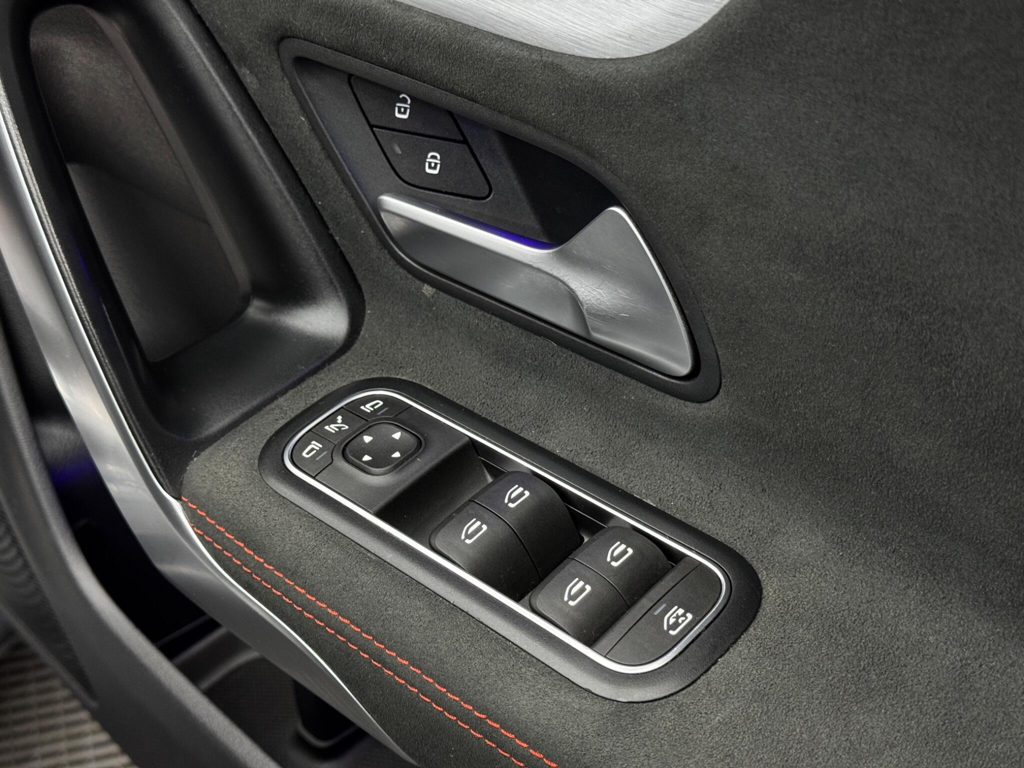 Mercedes-Benz CLA view 45