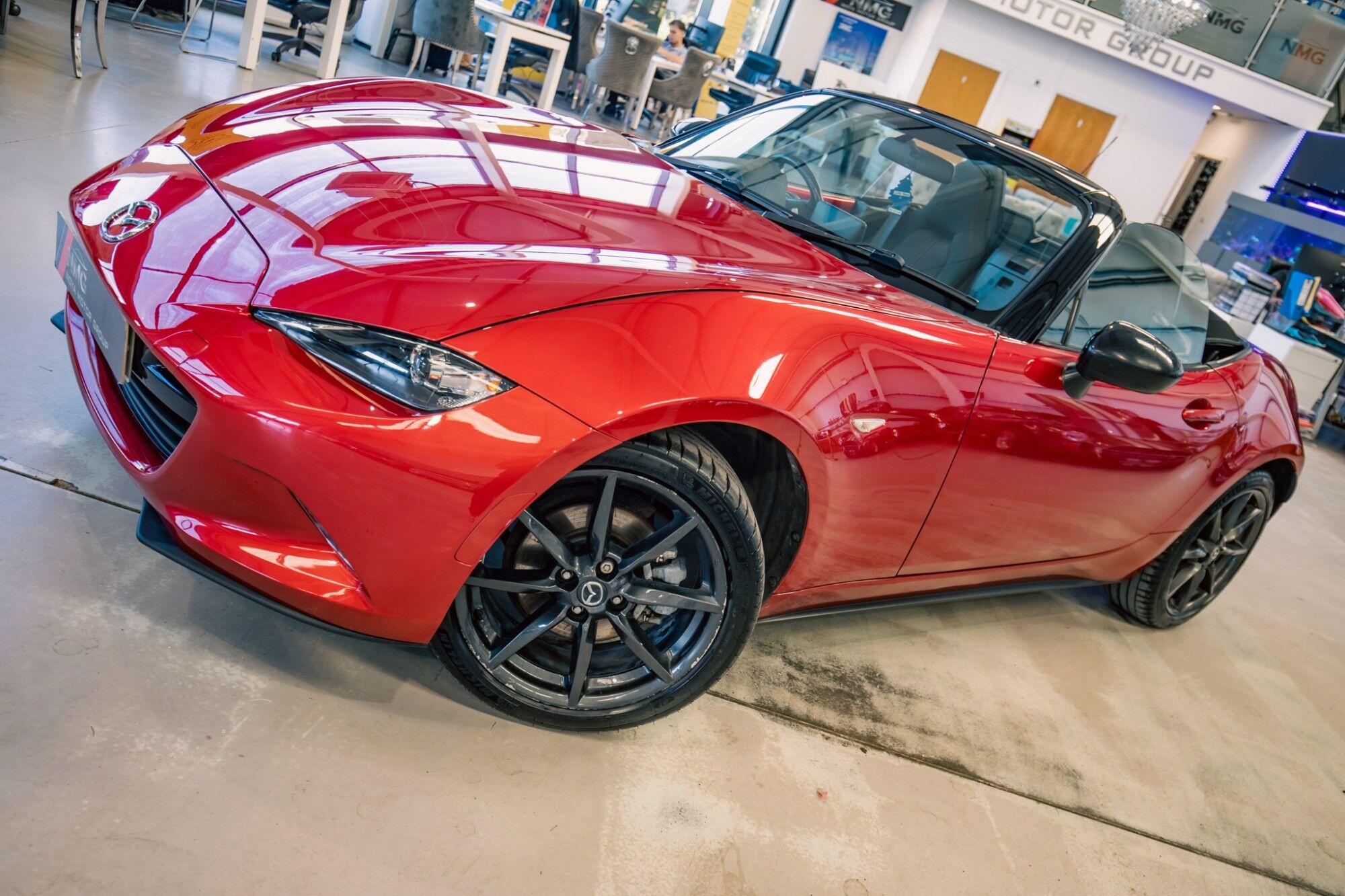 Mazda MX-5 view 5