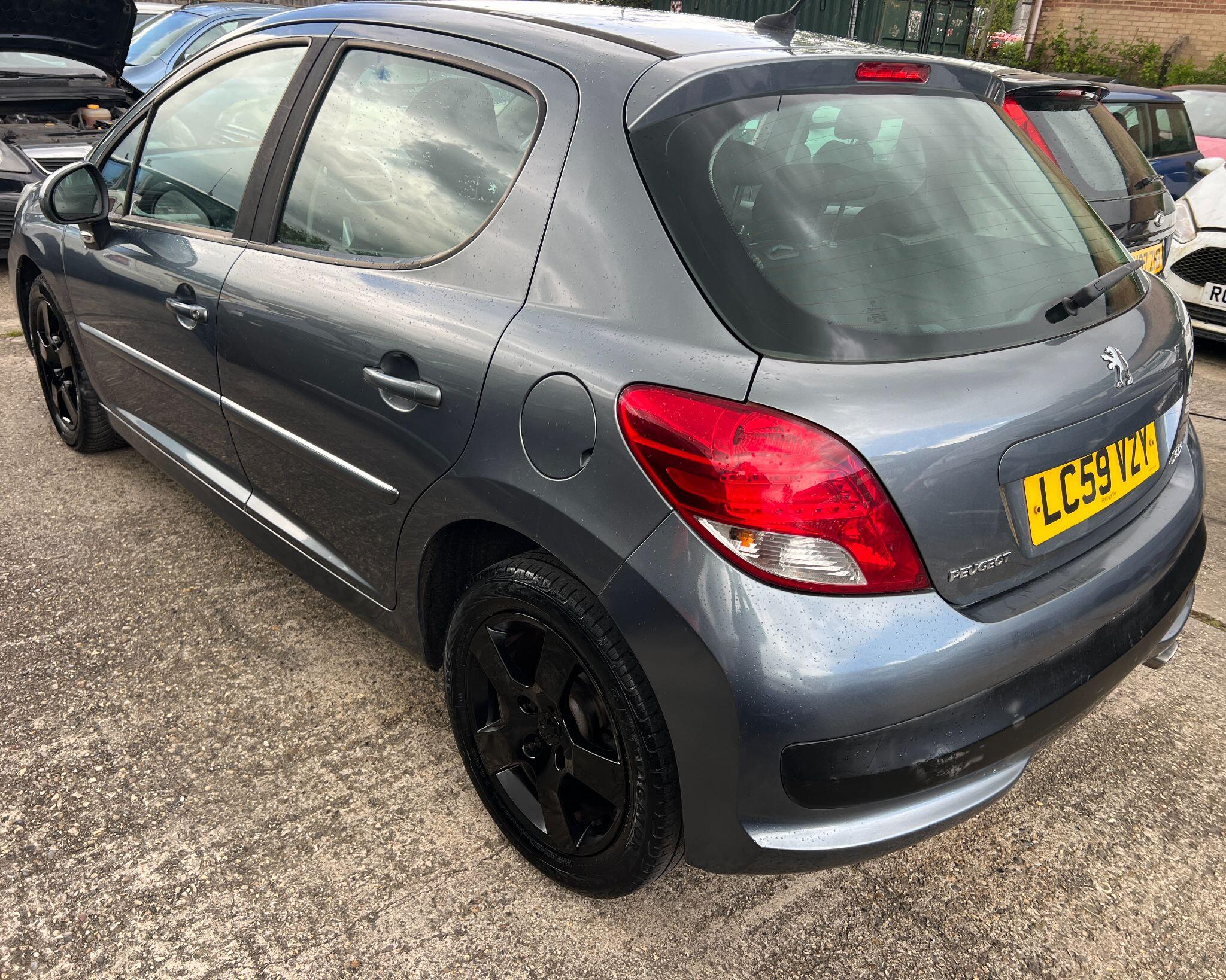 Peugeot 207 view 5