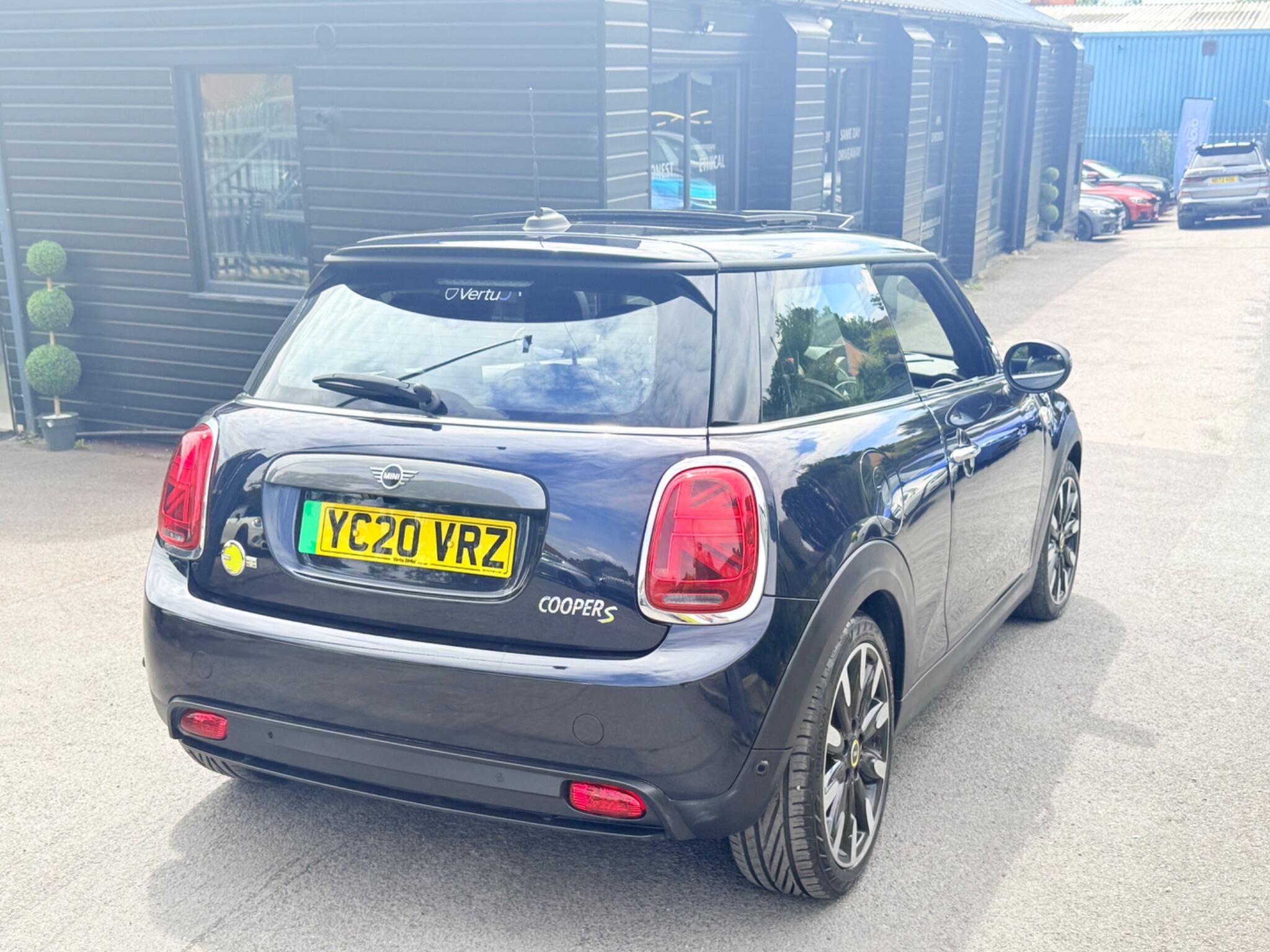 MINI Hatch view 62