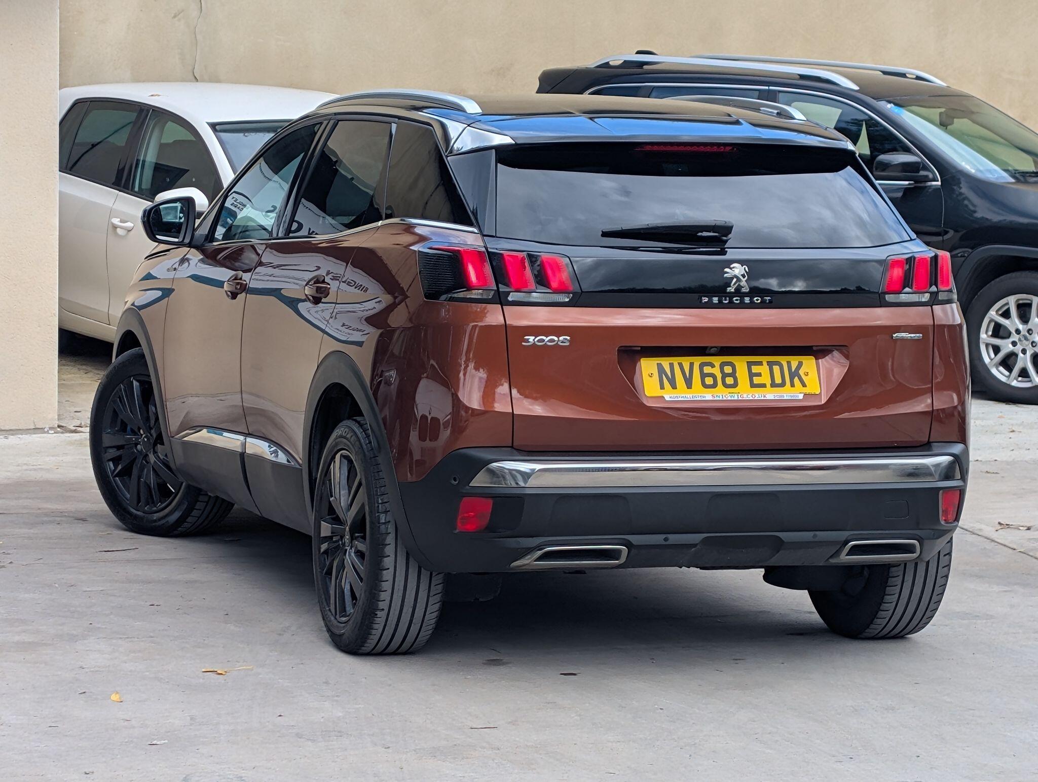 Peugeot 3008 view 5