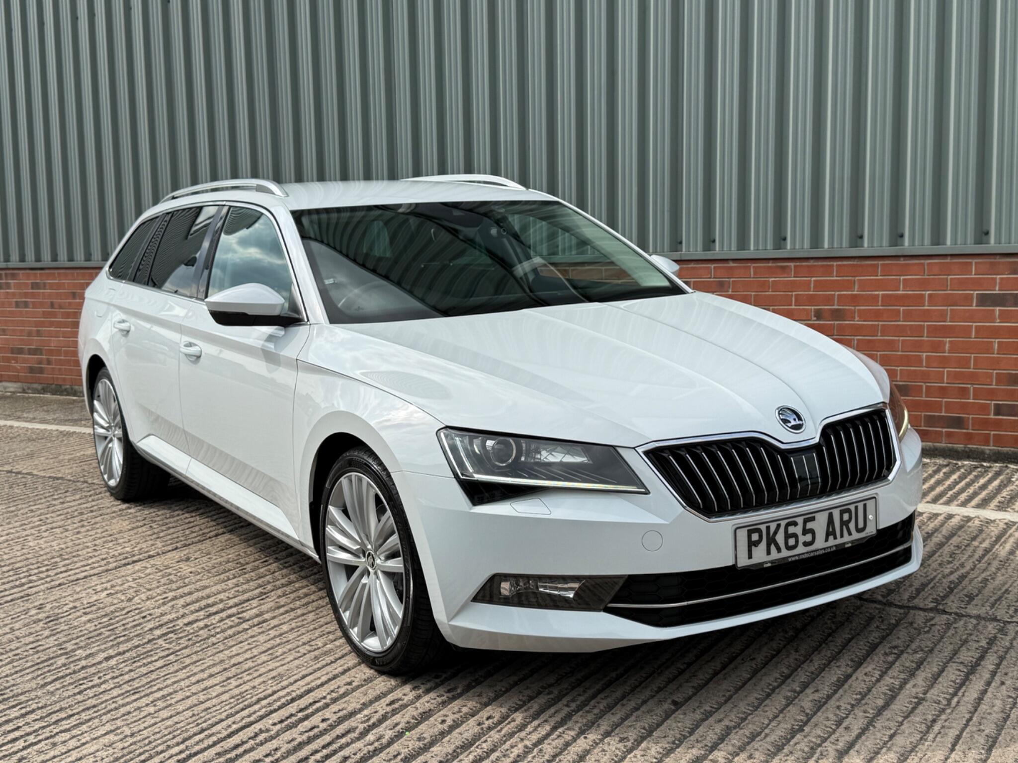Skoda Superb view 8