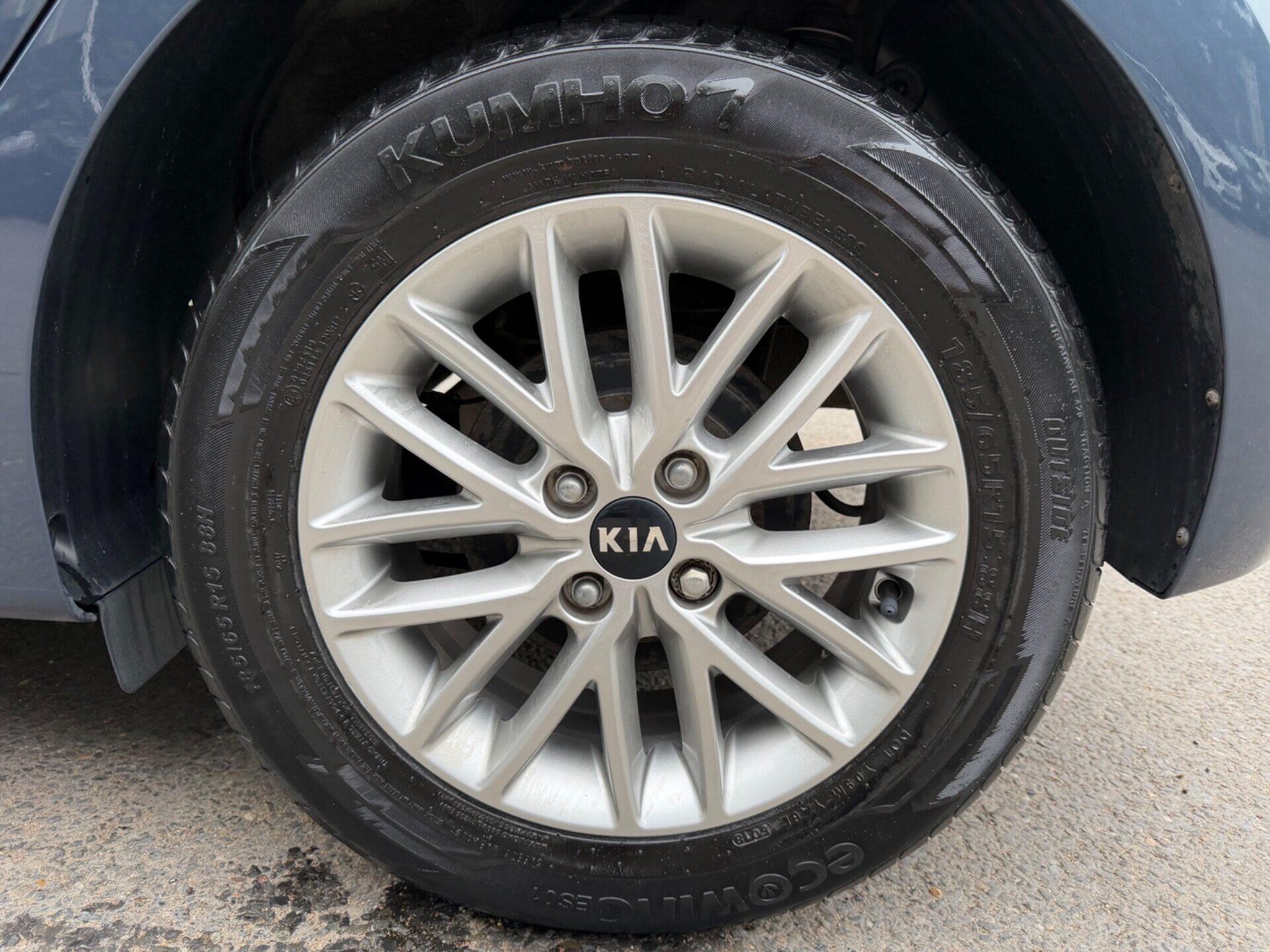 Kia Rio view 52