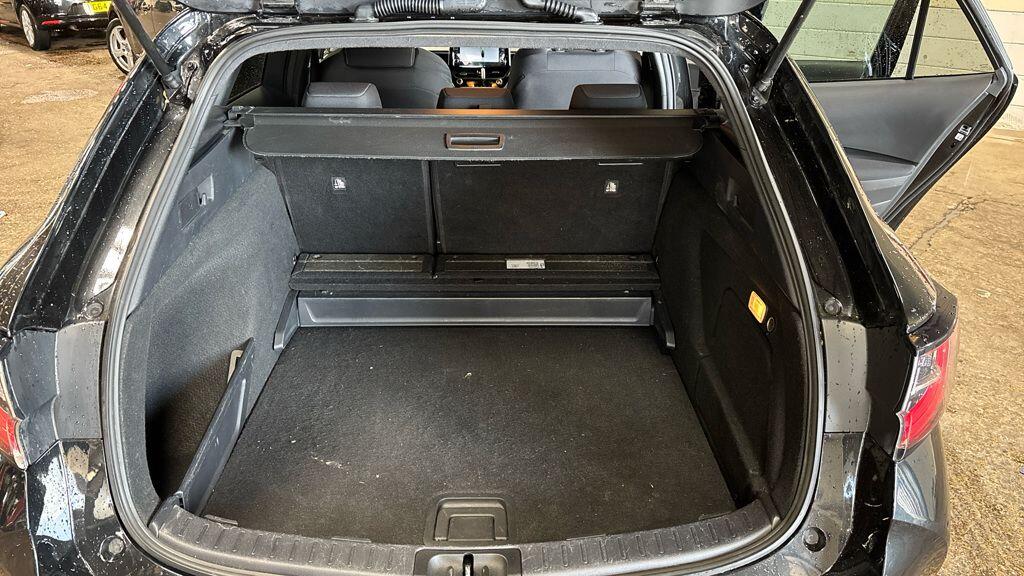 Toyota Corolla view 13