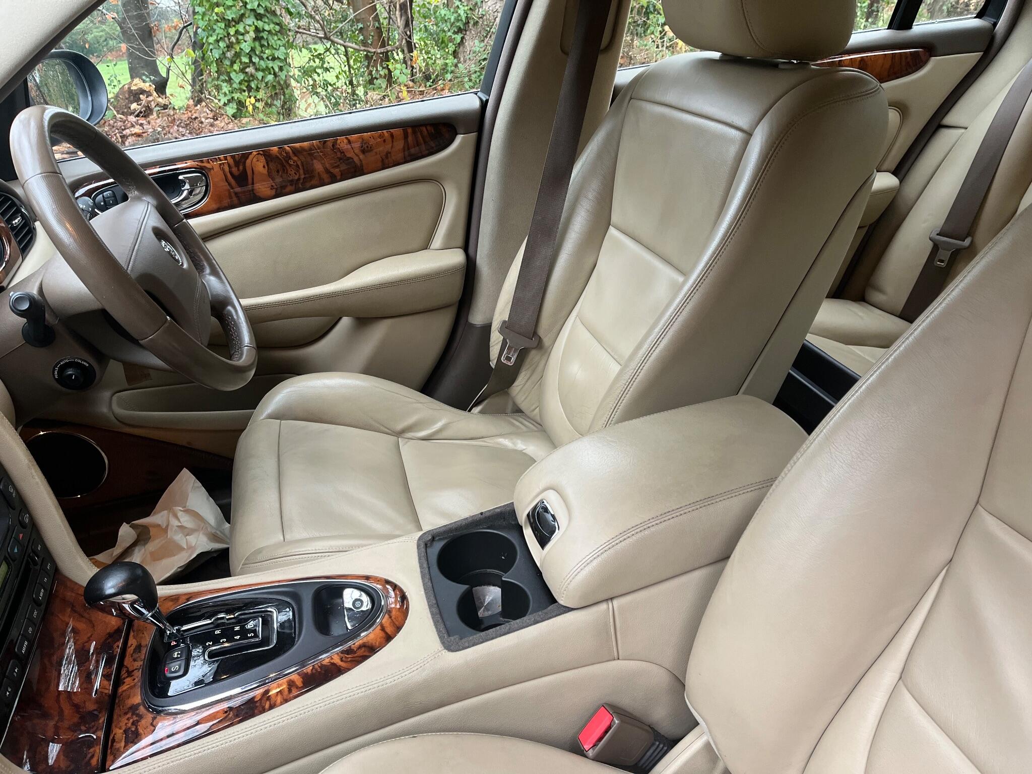 2005 Jaguar XJ 2.7 TDVi Executive 4dr • 89,000 miles image 11