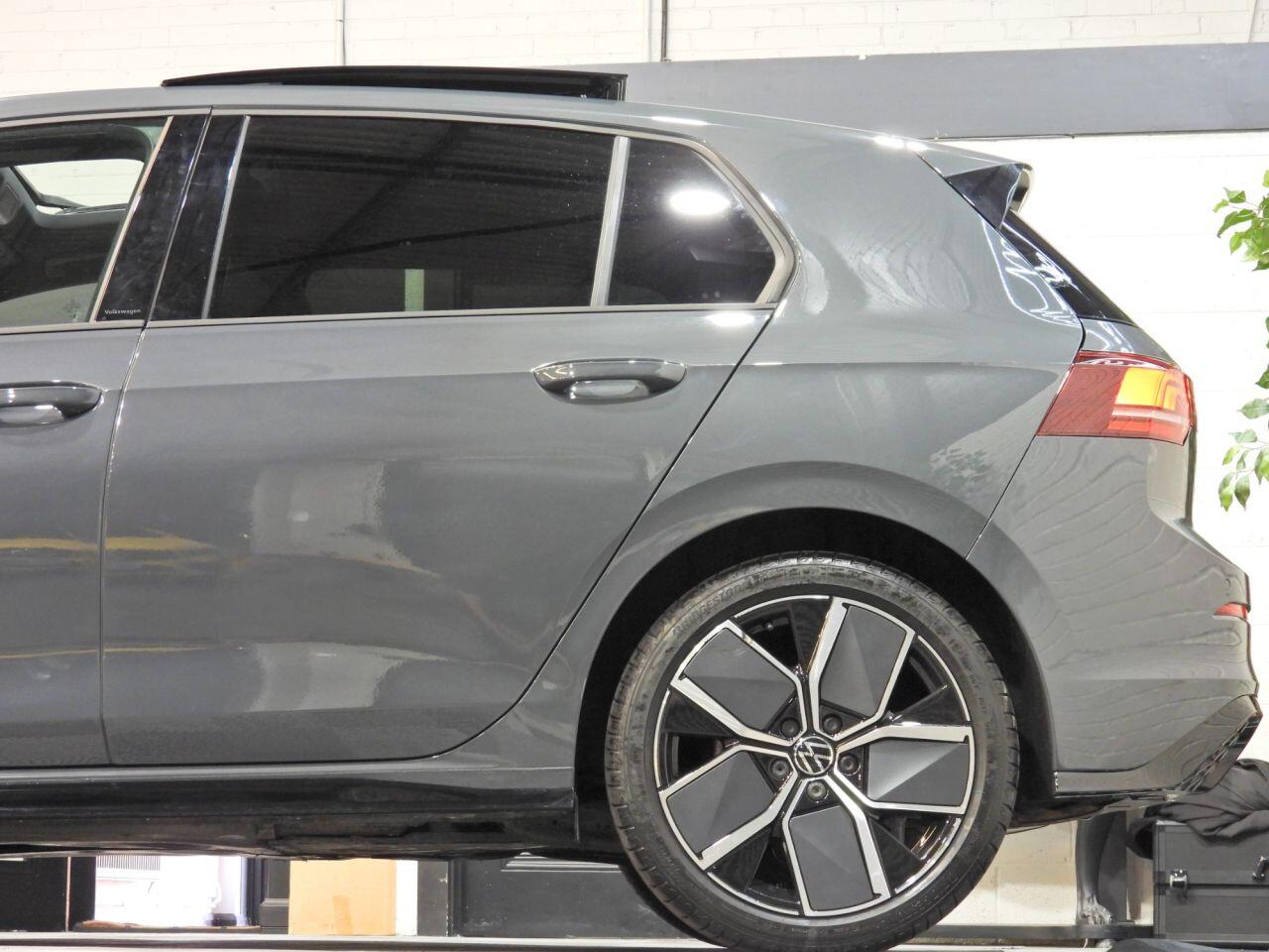 Volkswagen Golf view 42
