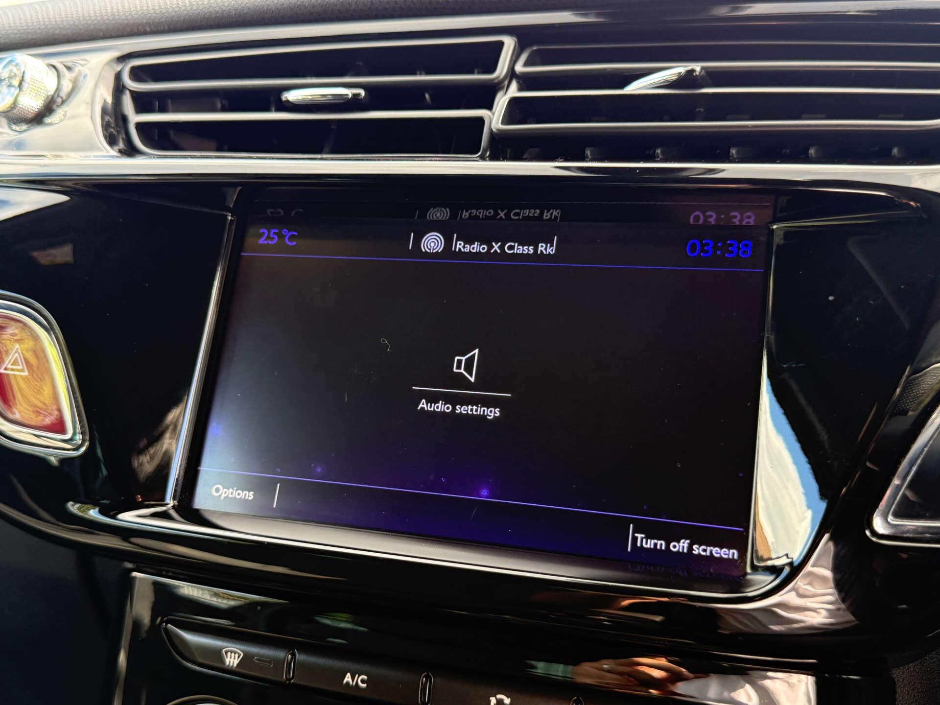 DS Automobiles DS 3 view 60