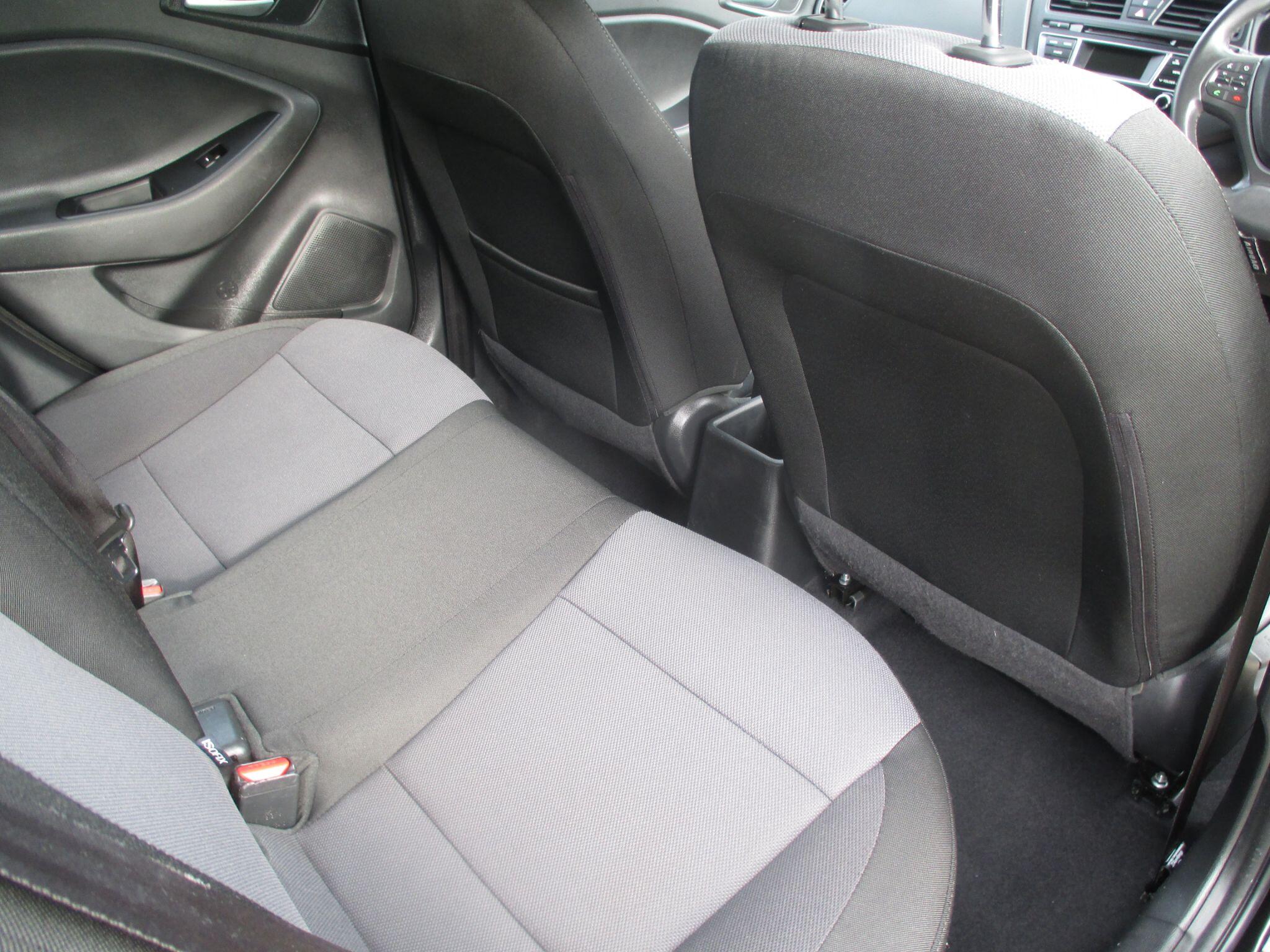Hyundai i20 view 28