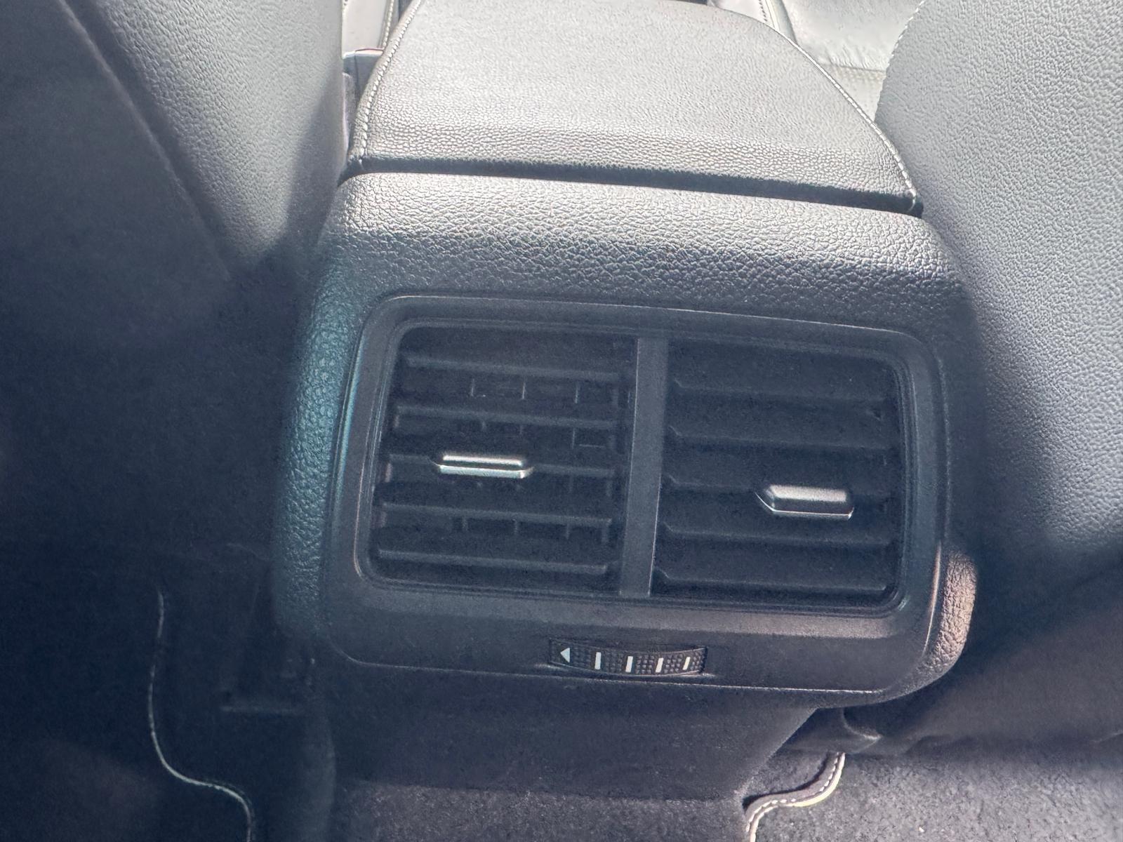 Volkswagen Golf view 29