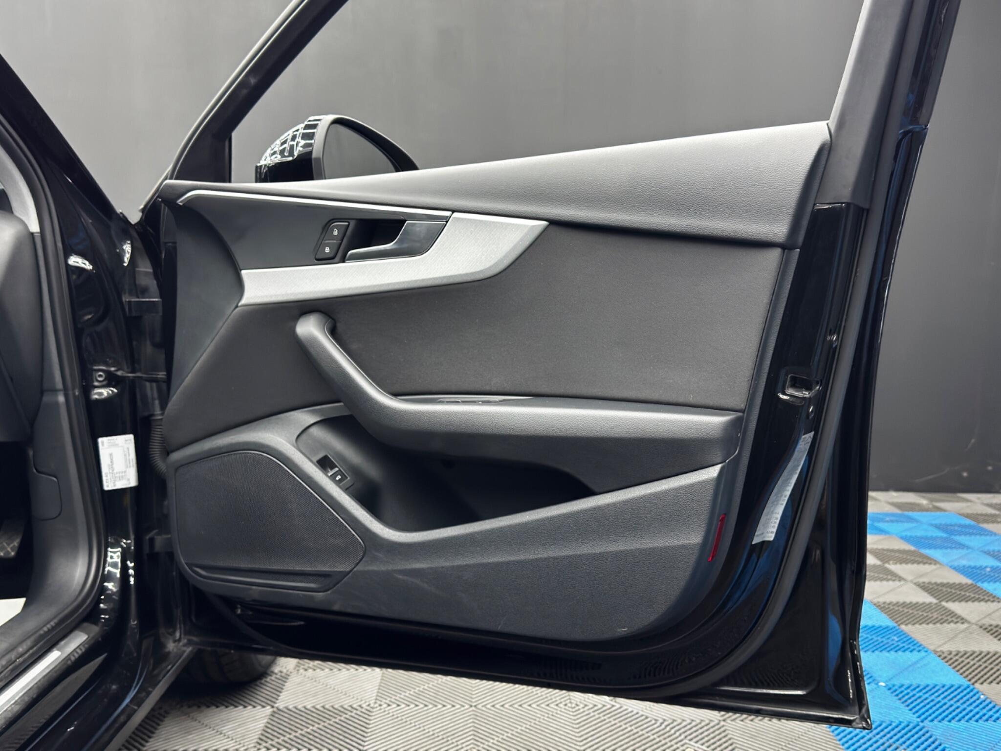 Audi A4 view 43