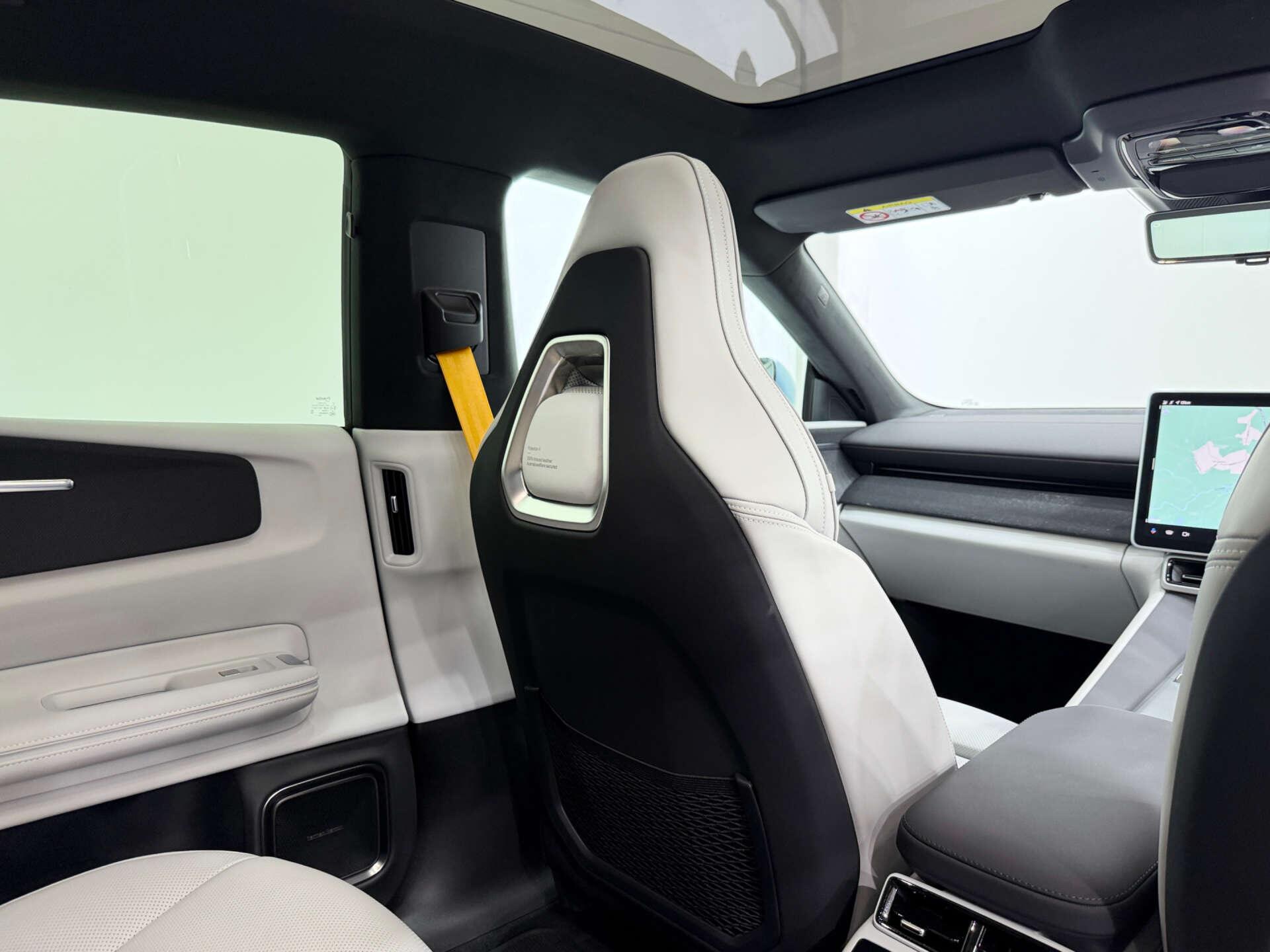 Polestar 4 view 16